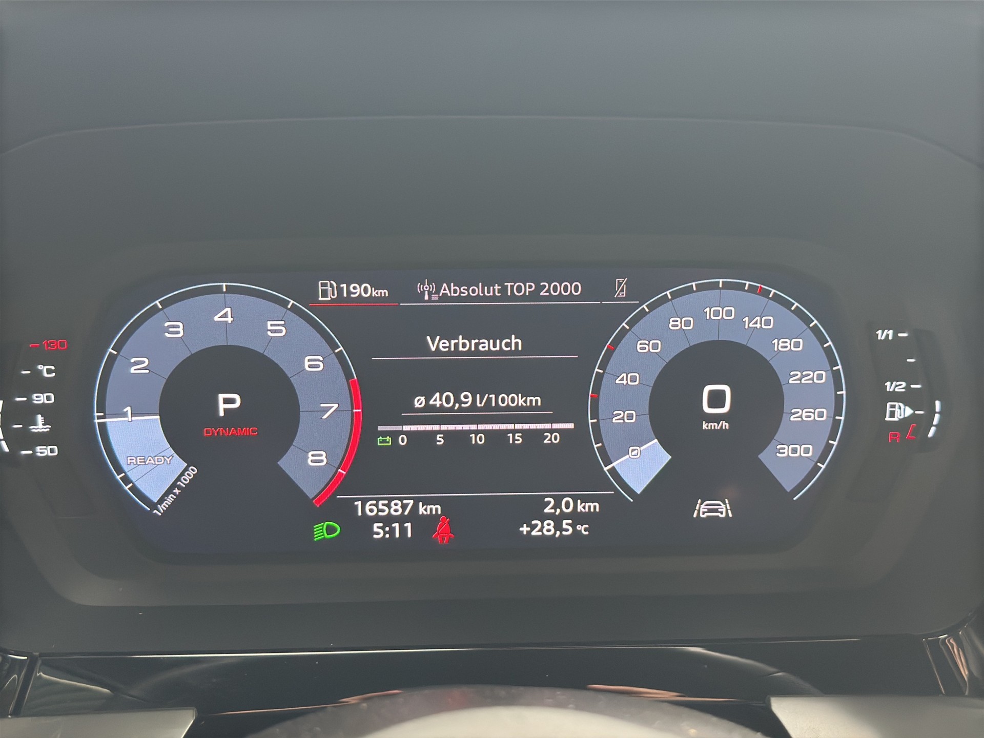 AUDI S3 Limousine 2.0 TFSI quattro S-tronic-image-10