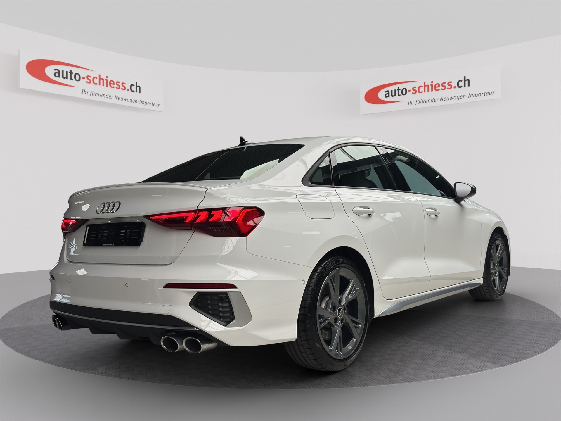 AUDI S3 Limousine 2.0 TFSI quattro S-tronic-image-4