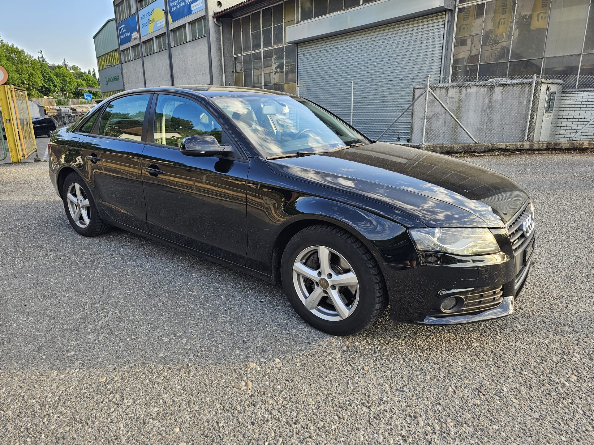 AUDI A4 Limousine 2.0 TFSI quattro-image-3