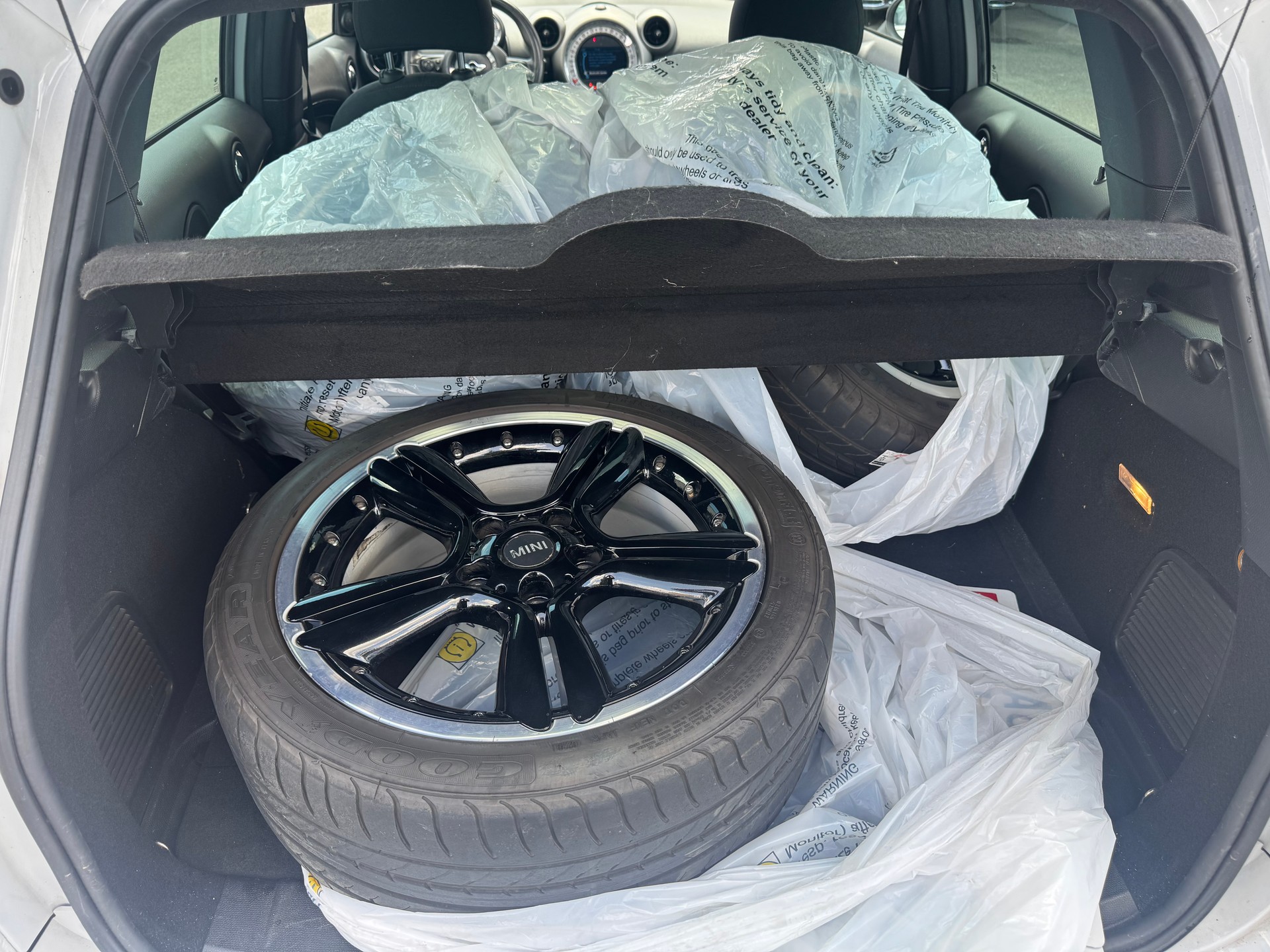 MINI Countryman Cooper S FWD-image-11