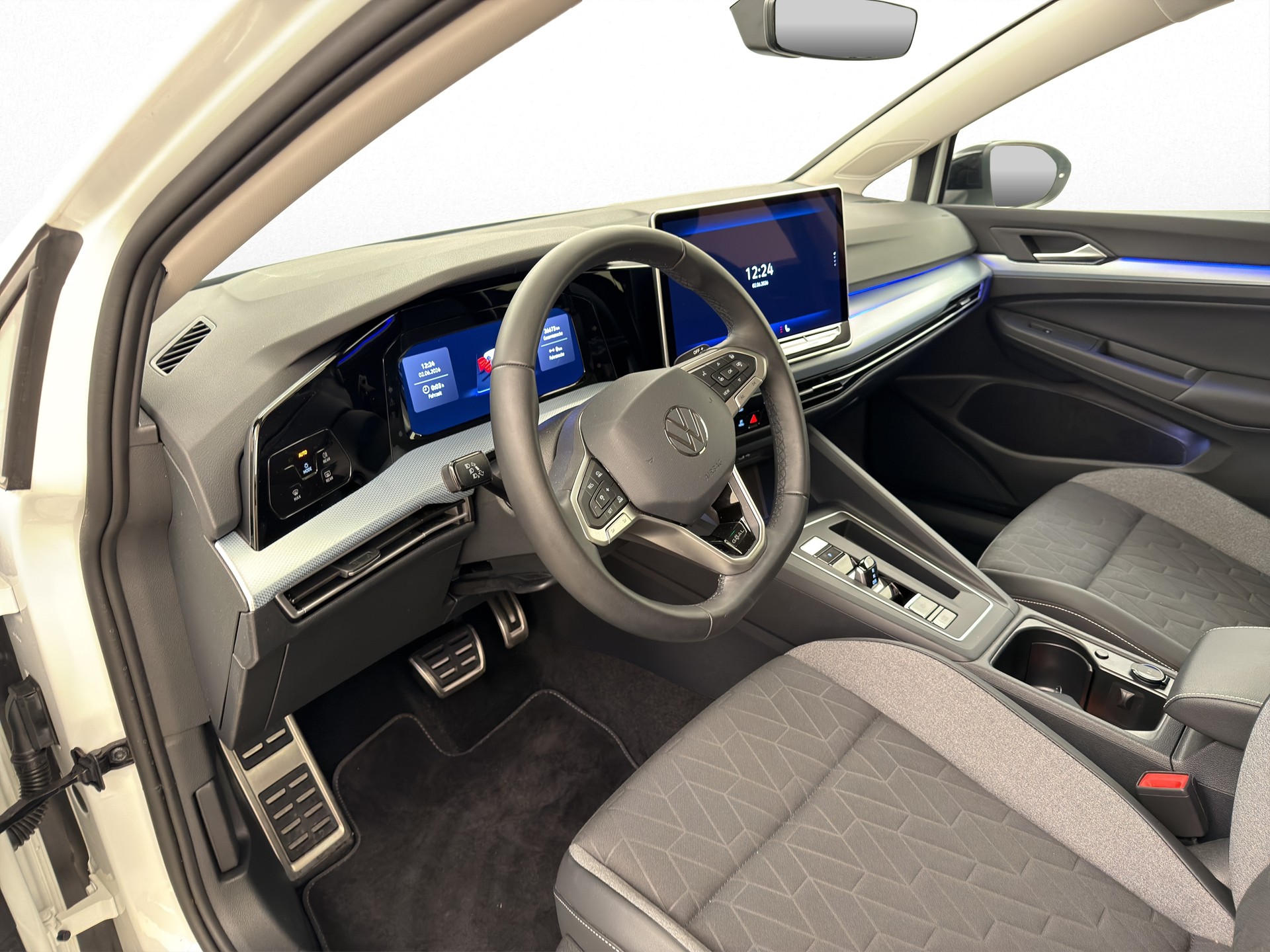 VW Golf 8 1.5 eTSI Goal DSG-image-13