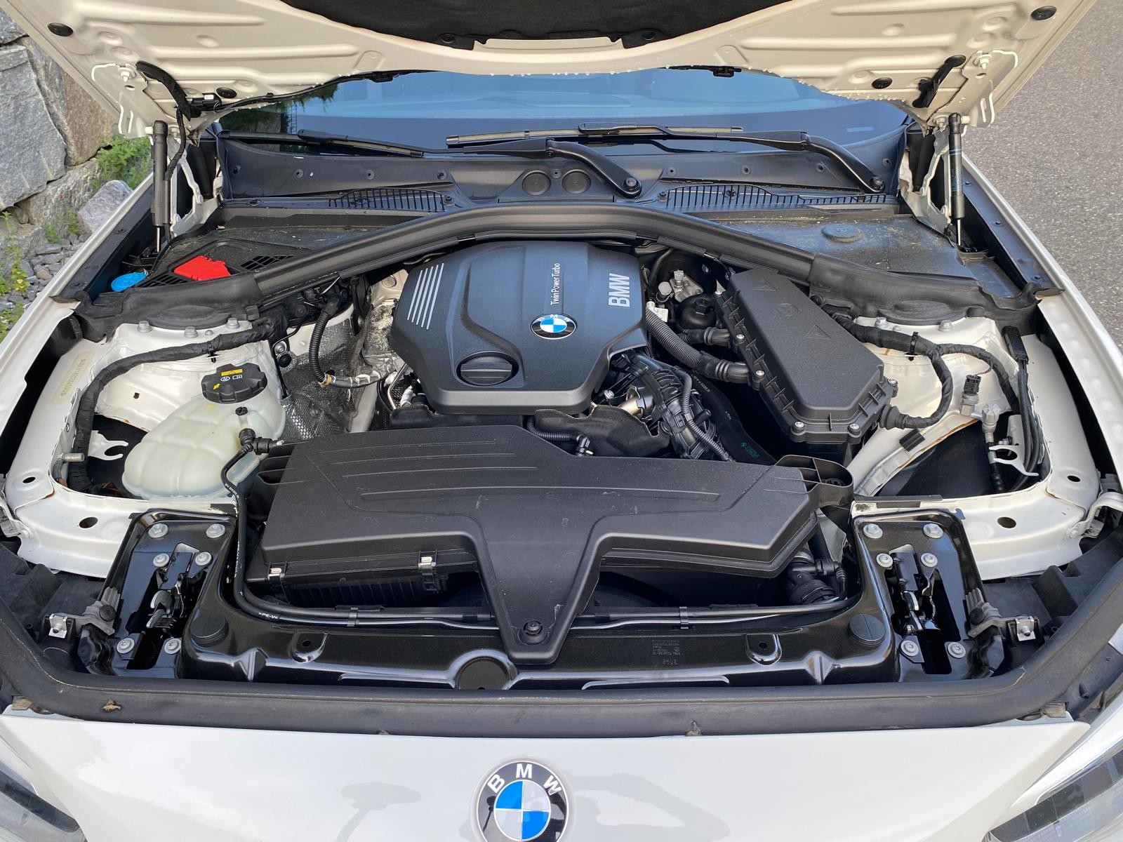 BMW 120d xDrive M Sport Steptronic-image-12