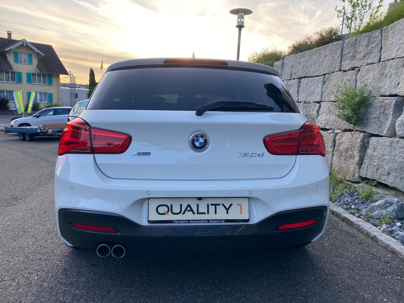 BMW 120d xDrive M Sport Steptronic-image-3