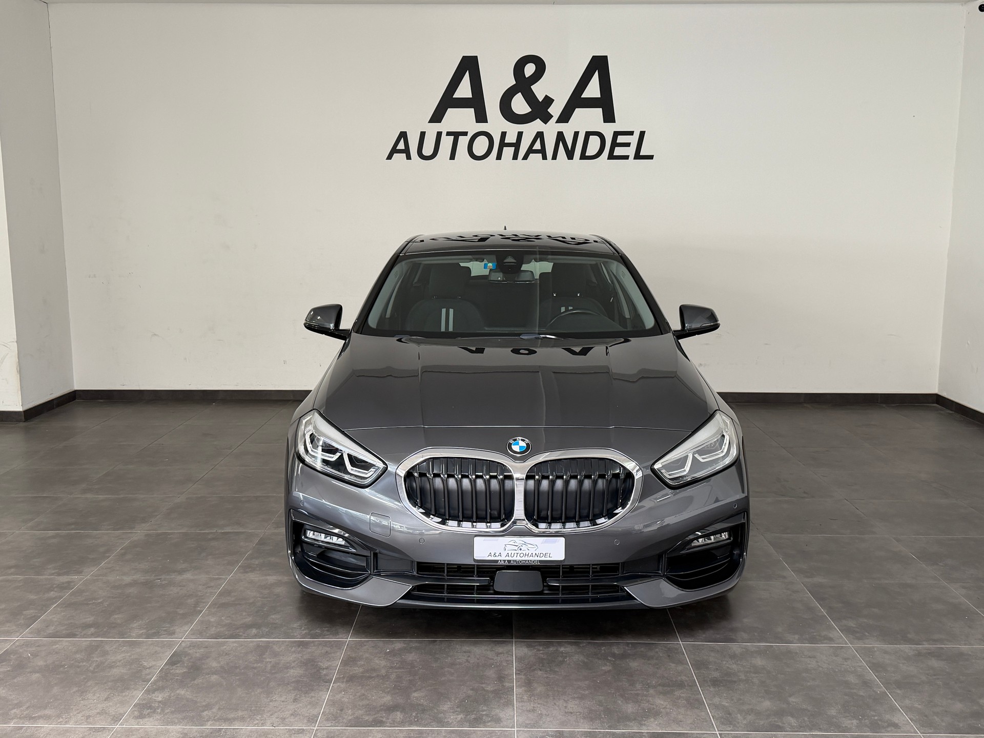 BMW 118i Steptronic Sport Line-image-1