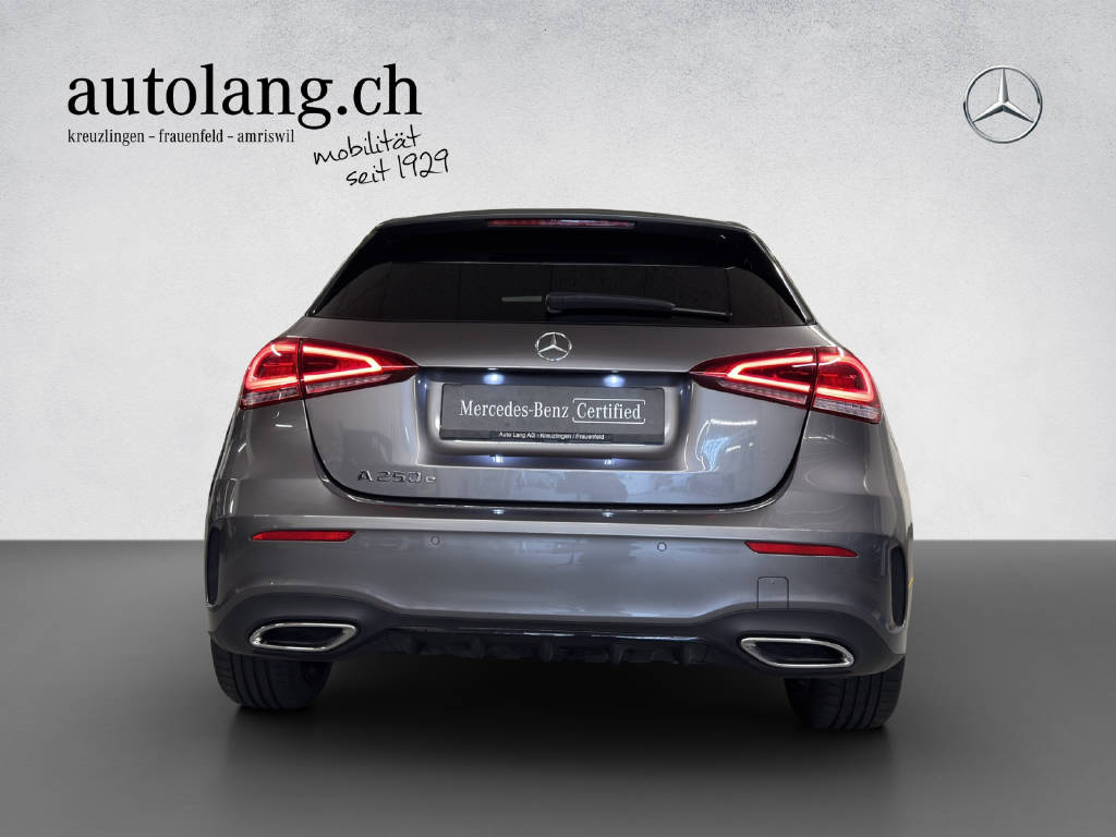 MERCEDES-BENZ A 250 e AMG Line-image-16