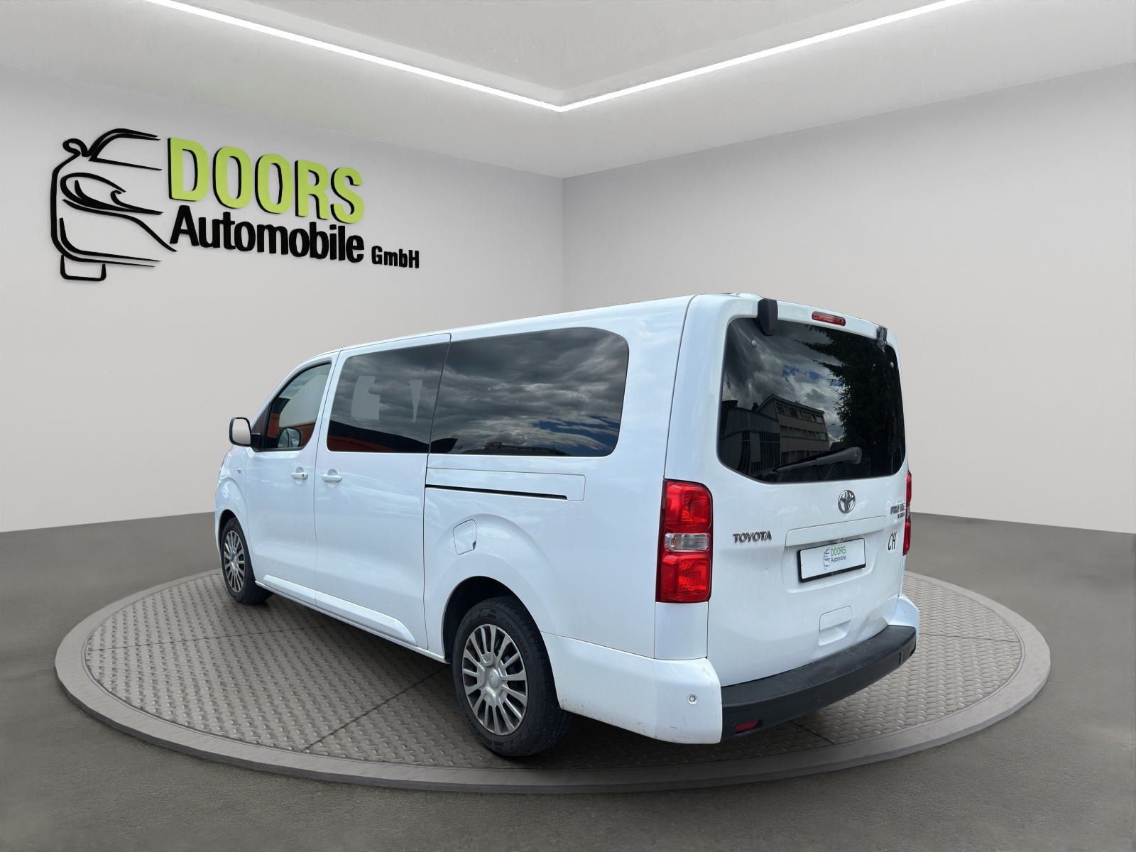 TOYOTA Proace Verso 2.0 D-4D Long Automatic-image-5