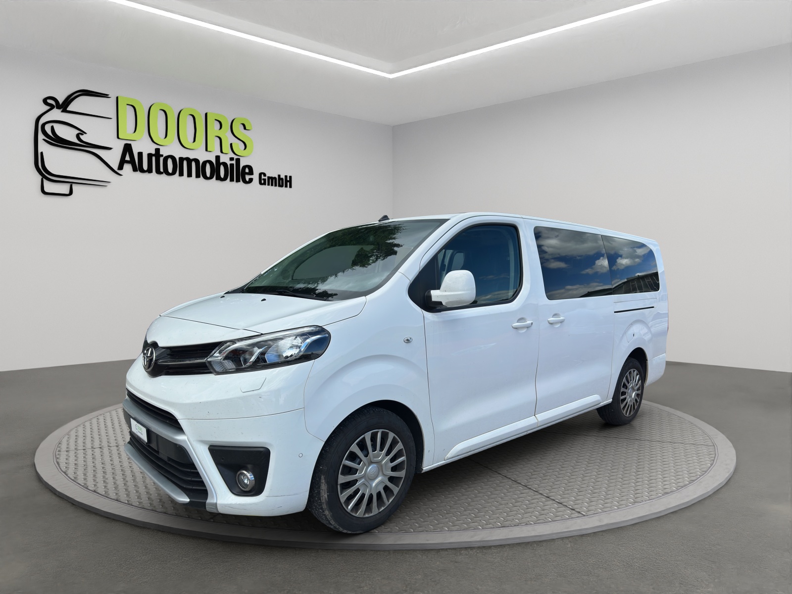 TOYOTA Proace Verso 2.0 D-4D Long Automatic-image-2