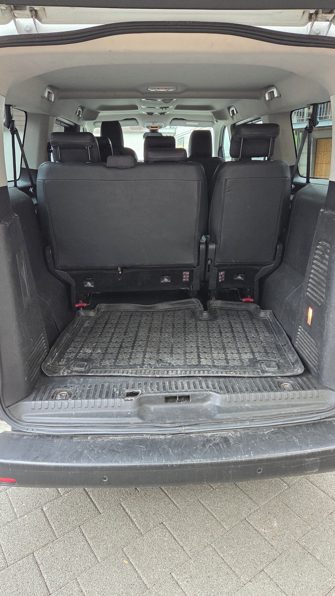 TOYOTA Proace Verso 2.0 D-4D VIP Long Automatic-image-3