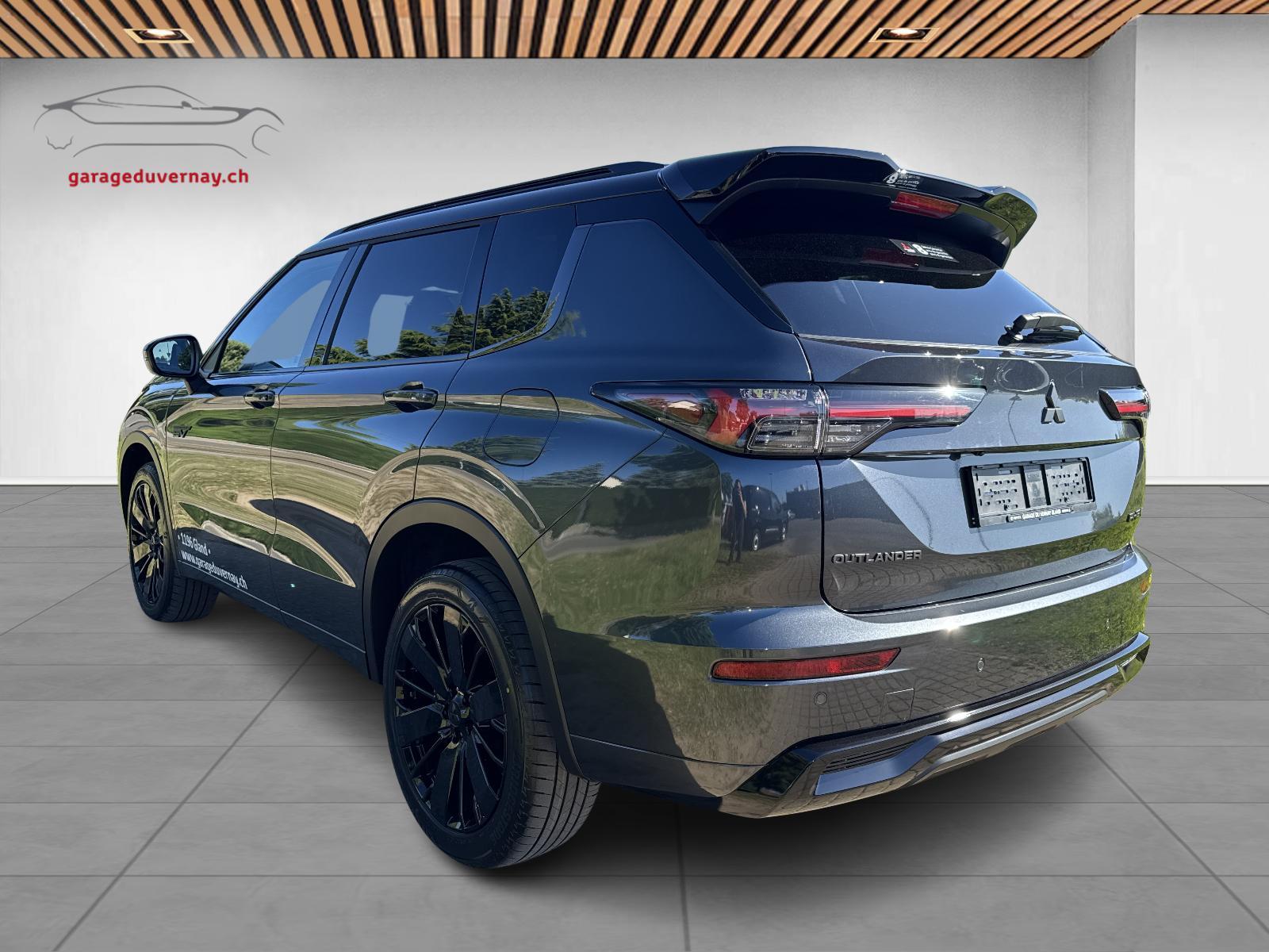 MITSUBISHI Outlander 2.4 PHEV Sport 4WD Automatic-showroom-element-3