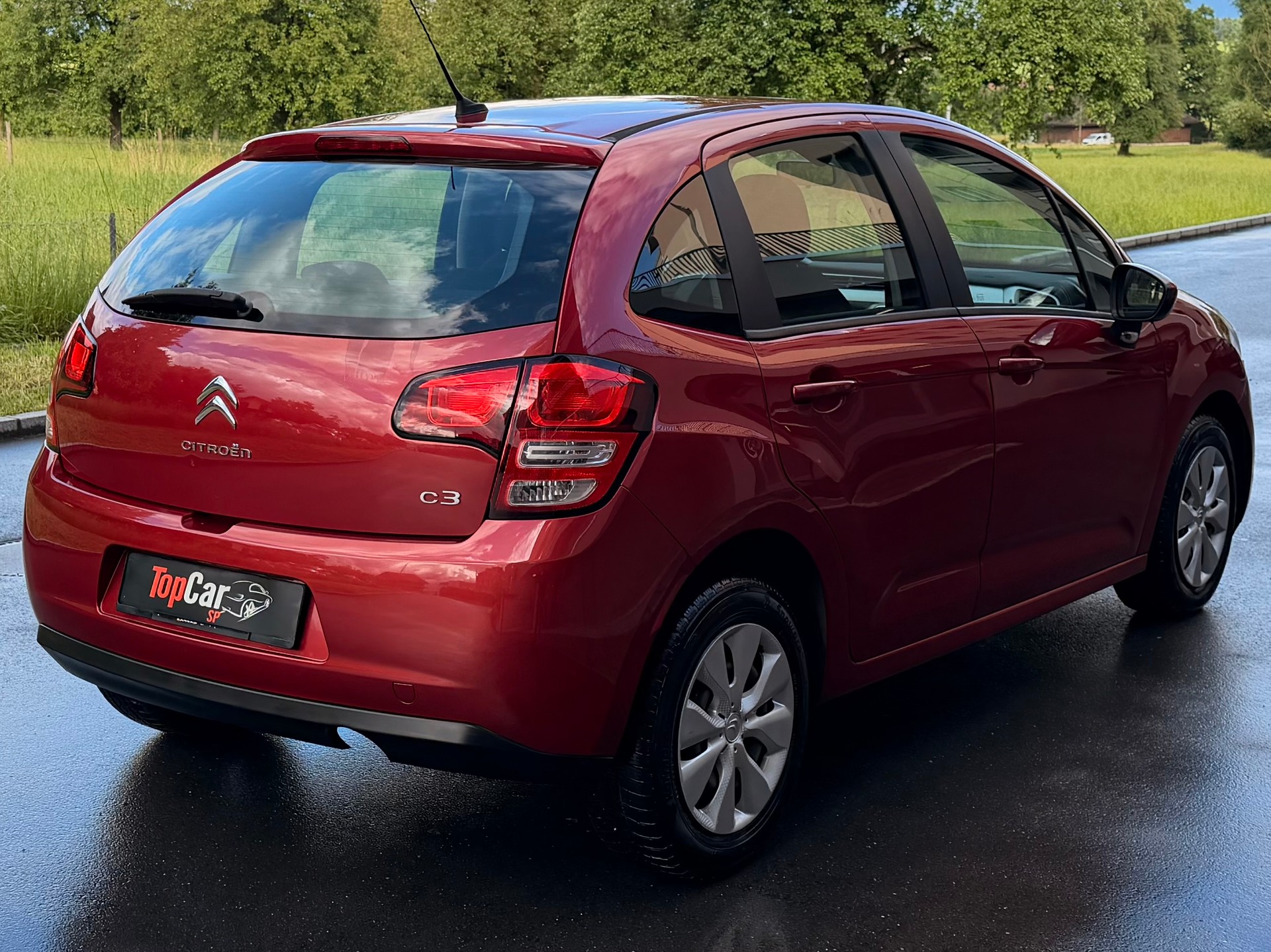 CITROEN C3 1.4i Chic-image-2