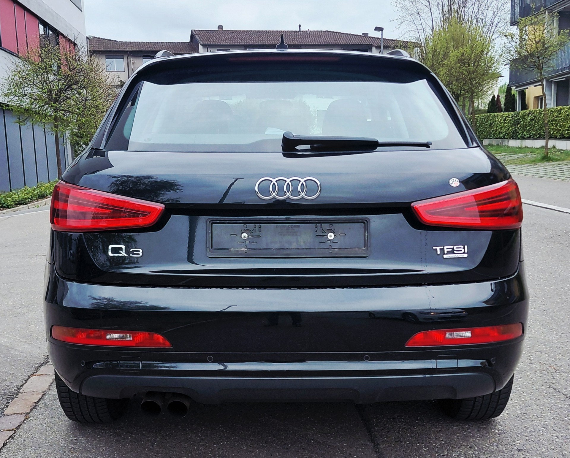 AUDI Q3 2.0 TFSI quattro S-tronic-image-7