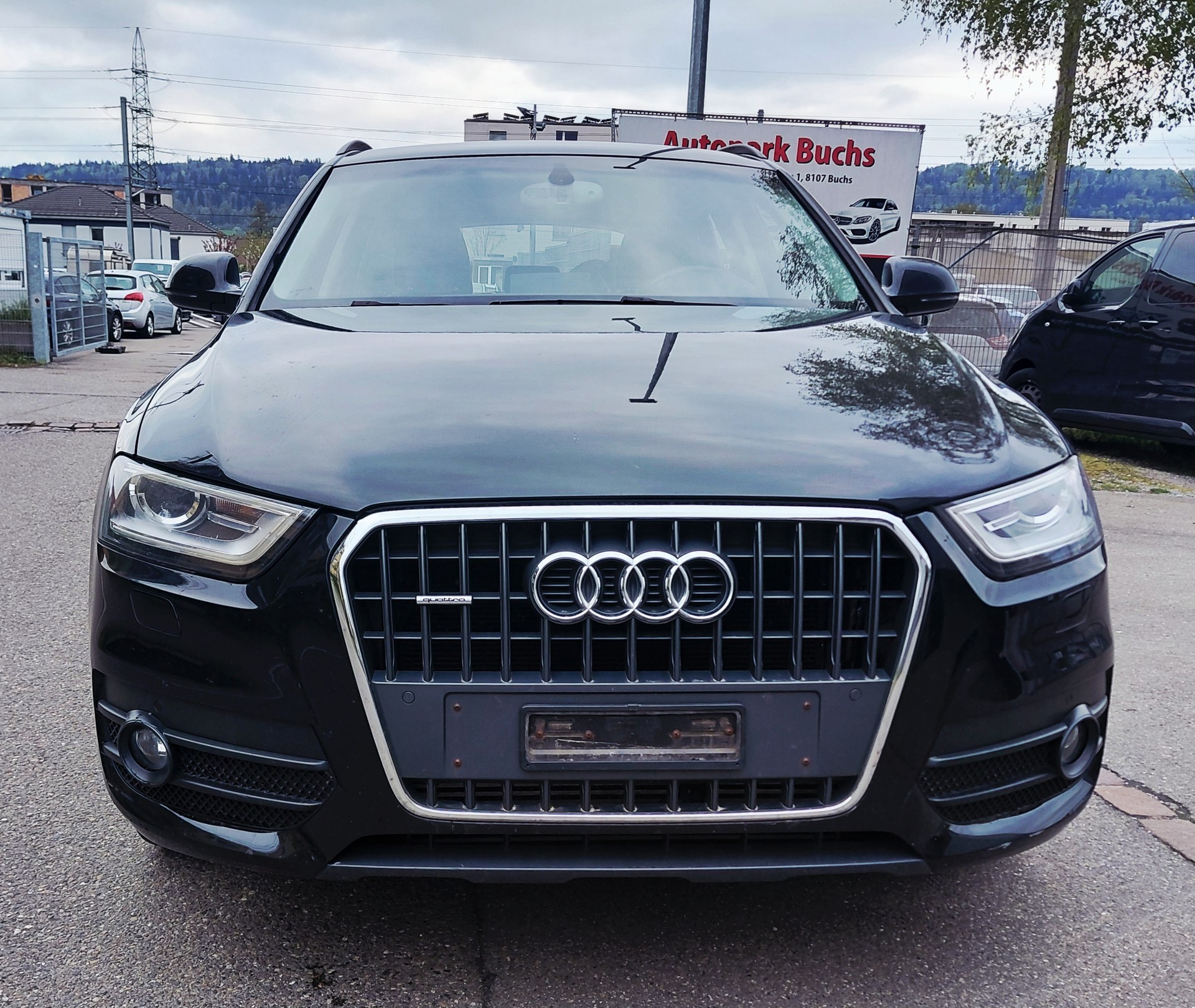 AUDI Q3 2.0 TFSI quattro S-tronic-image-2