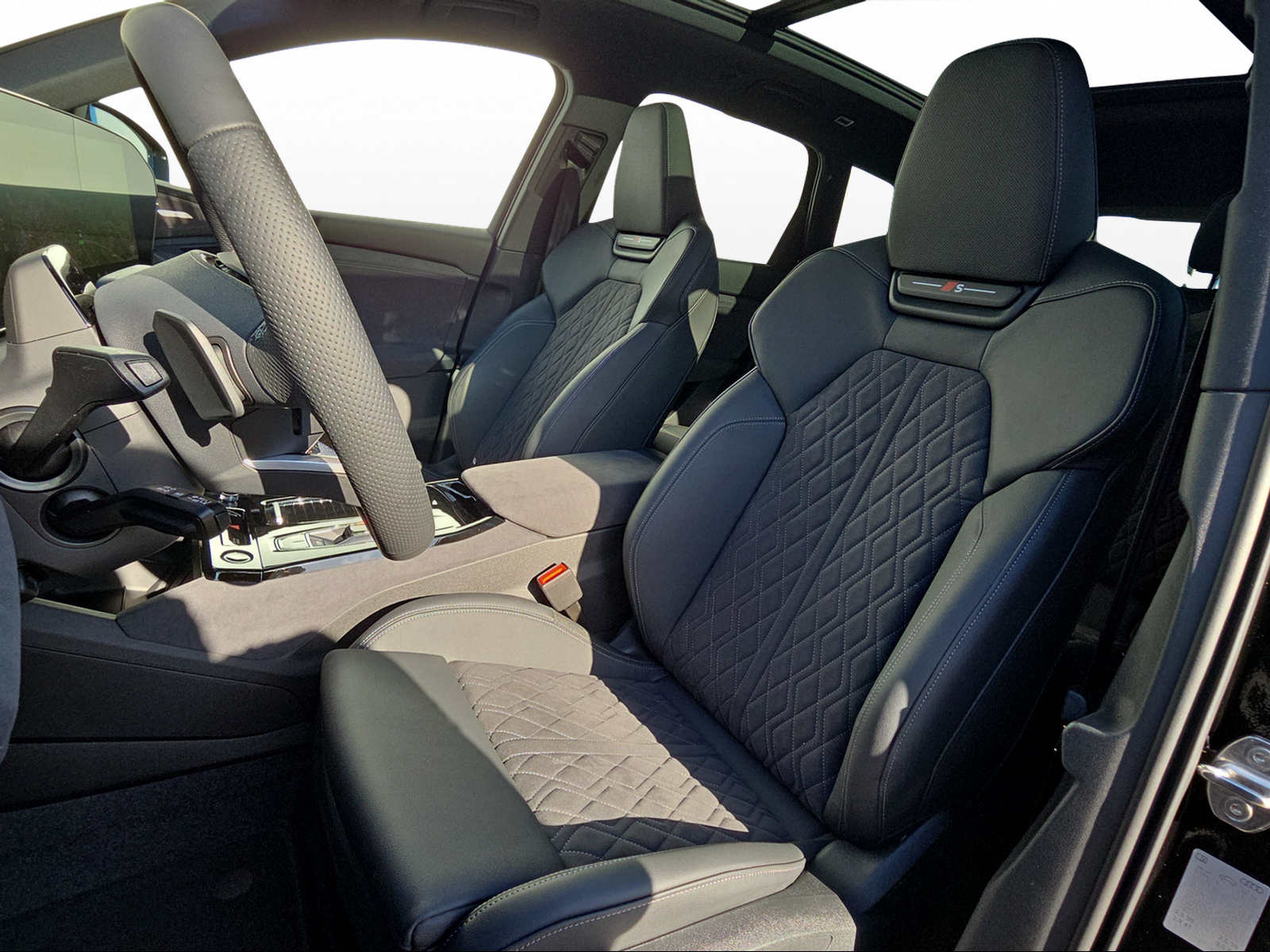 AUDI Q6 e-tron quattro-image-7