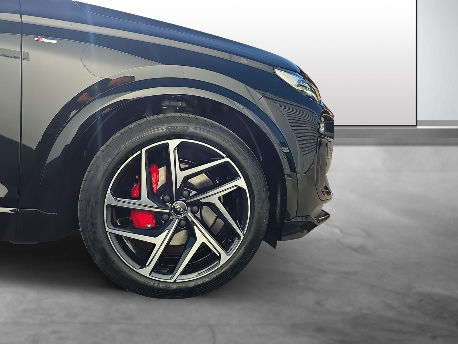 AUDI Q6 e-tron quattro-image-14