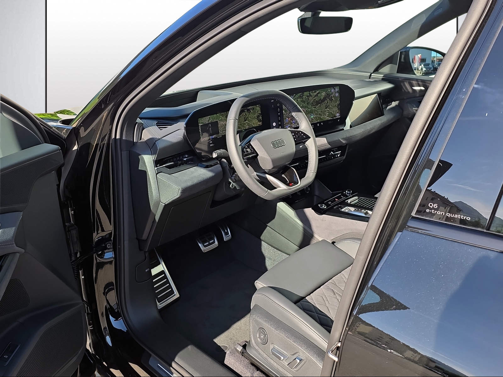 AUDI Q6 e-tron quattro-image-5