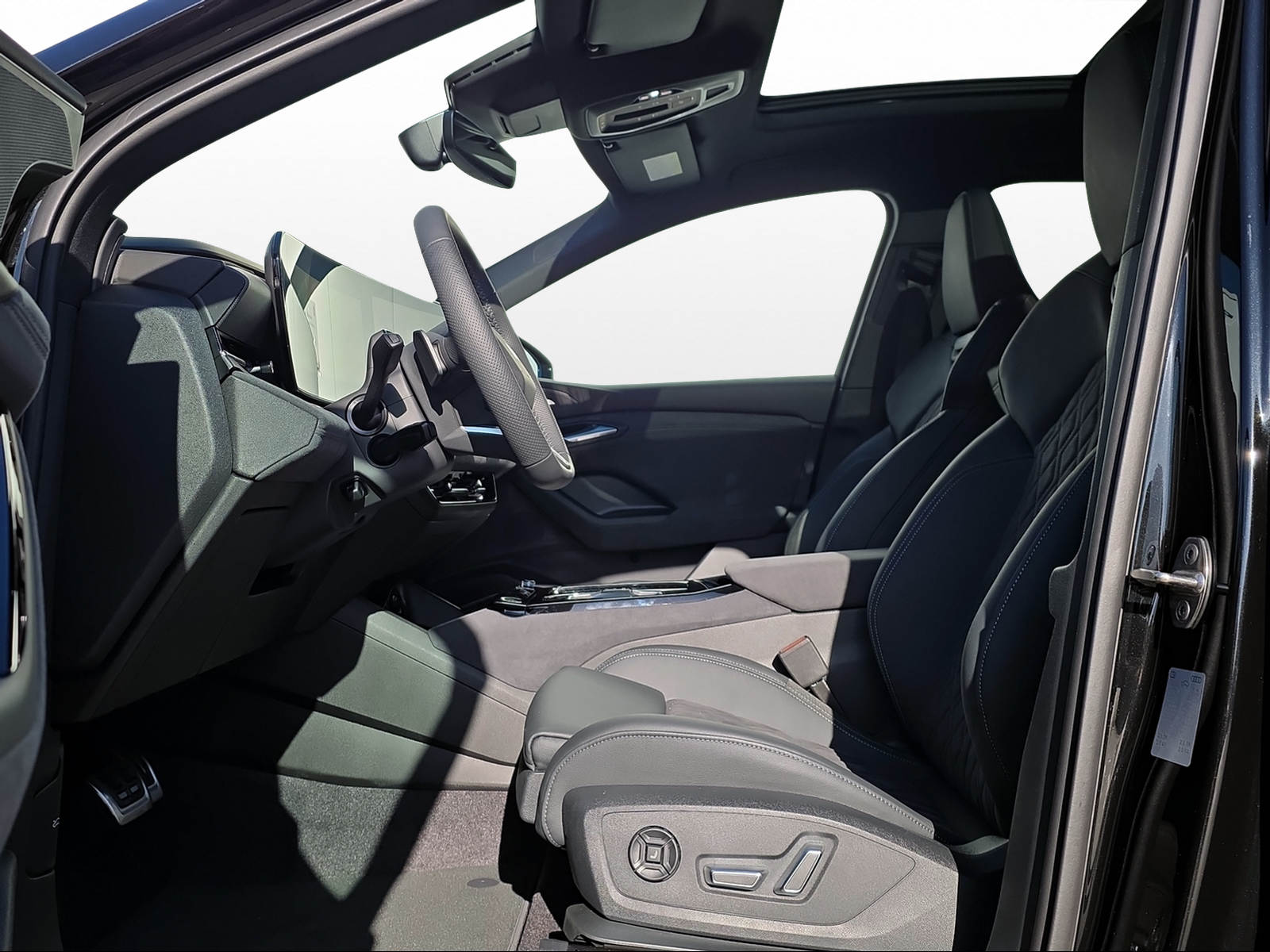 AUDI Q6 e-tron quattro-image-6