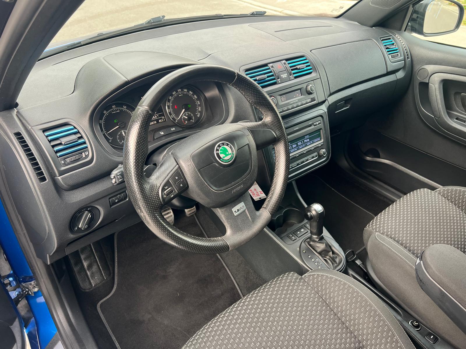 SKODA Fabia 1.4 TSI RS DSG-image-9