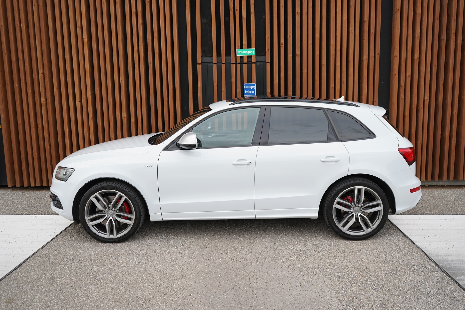 AUDI SQ5 3.0 TDI QUATTRO TIPTRONIC BLACK l 313 PS-image-3