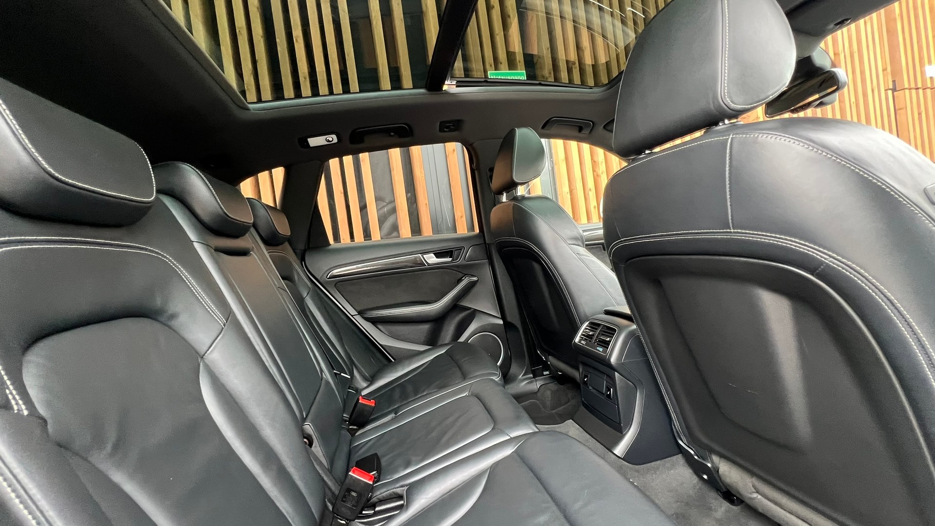AUDI SQ5 3.0 TDI QUATTRO TIPTRONIC BLACK l 313 PS-image-28