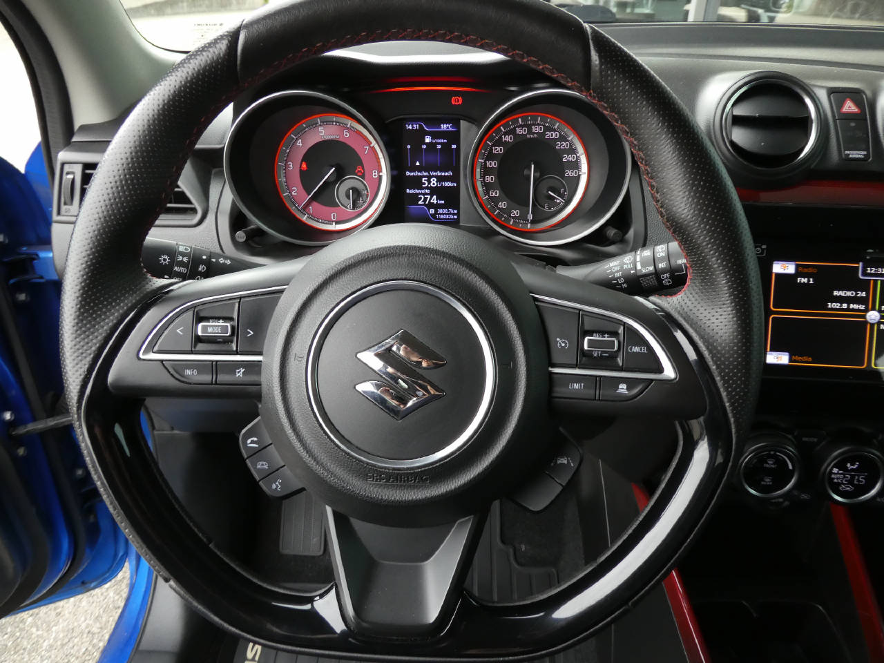 SUZUKI Swift 1.4 T Sport Compact Top-image-11