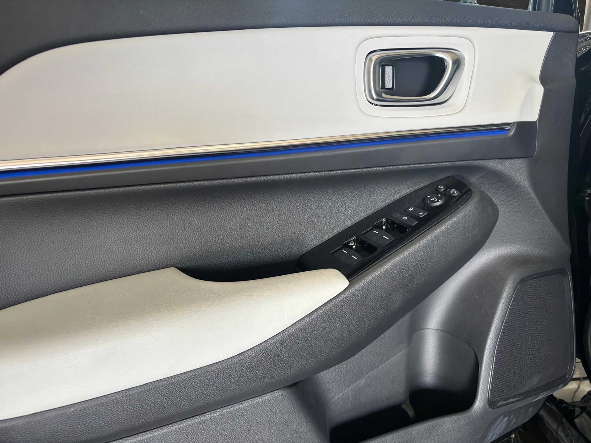 HONDA Ny1 Advance-image-12