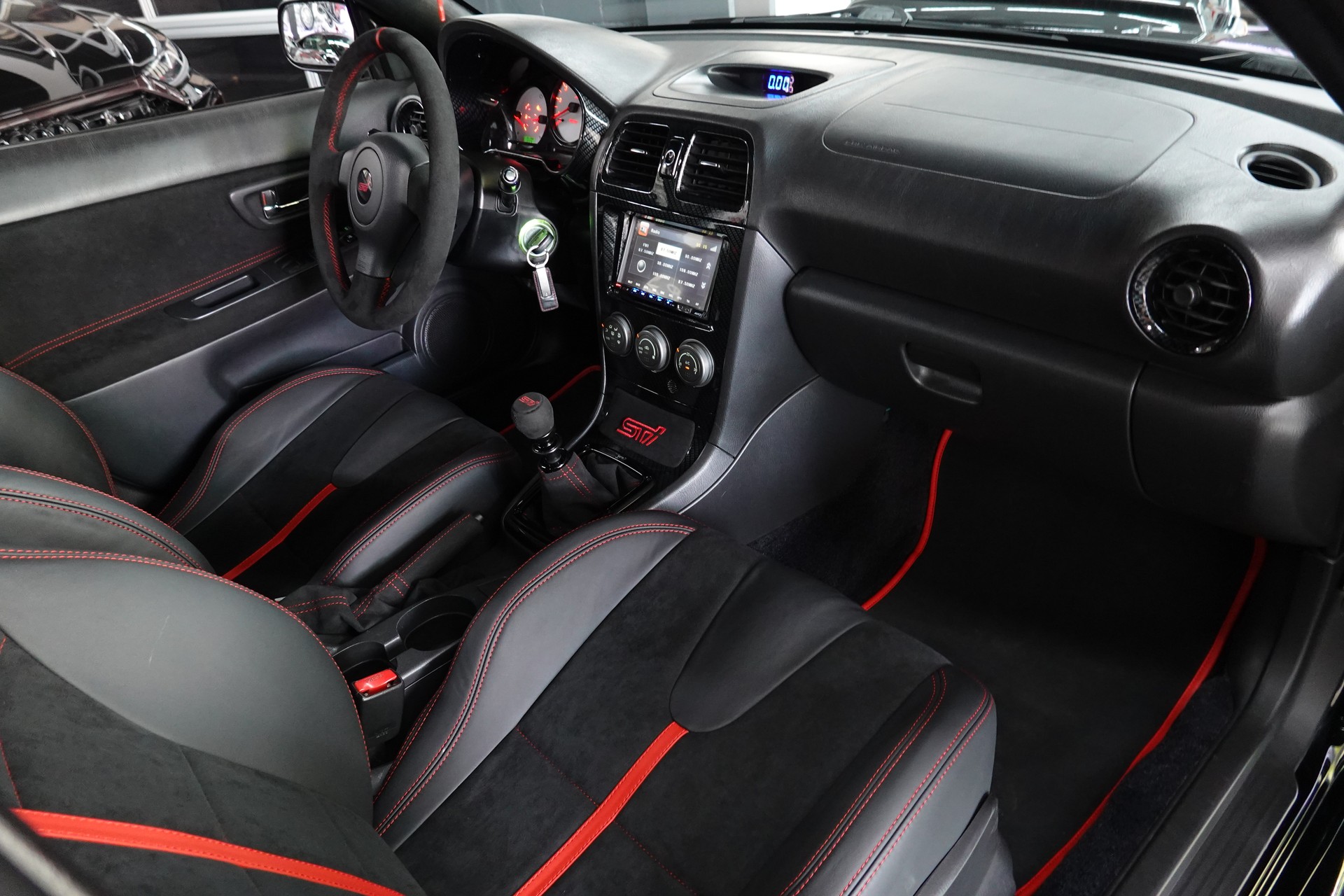 SUBARU IMPREZA 2.0 TURBO 4WD WRX STI BLACK CH-FZ 05 400PS-image-52