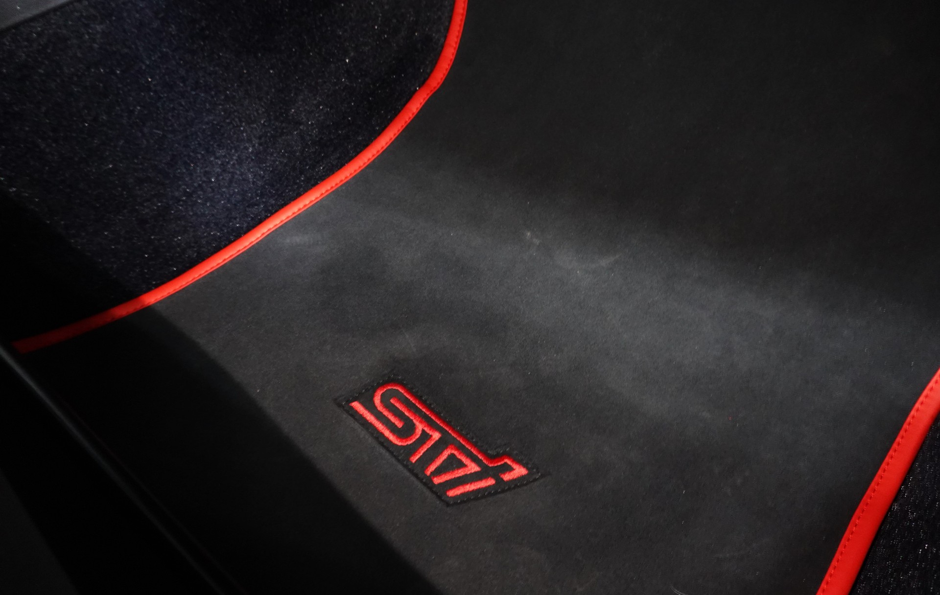 SUBARU IMPREZA 2.0 TURBO 4WD WRX STI BLACK CH-FZ 05 400PS-image-57