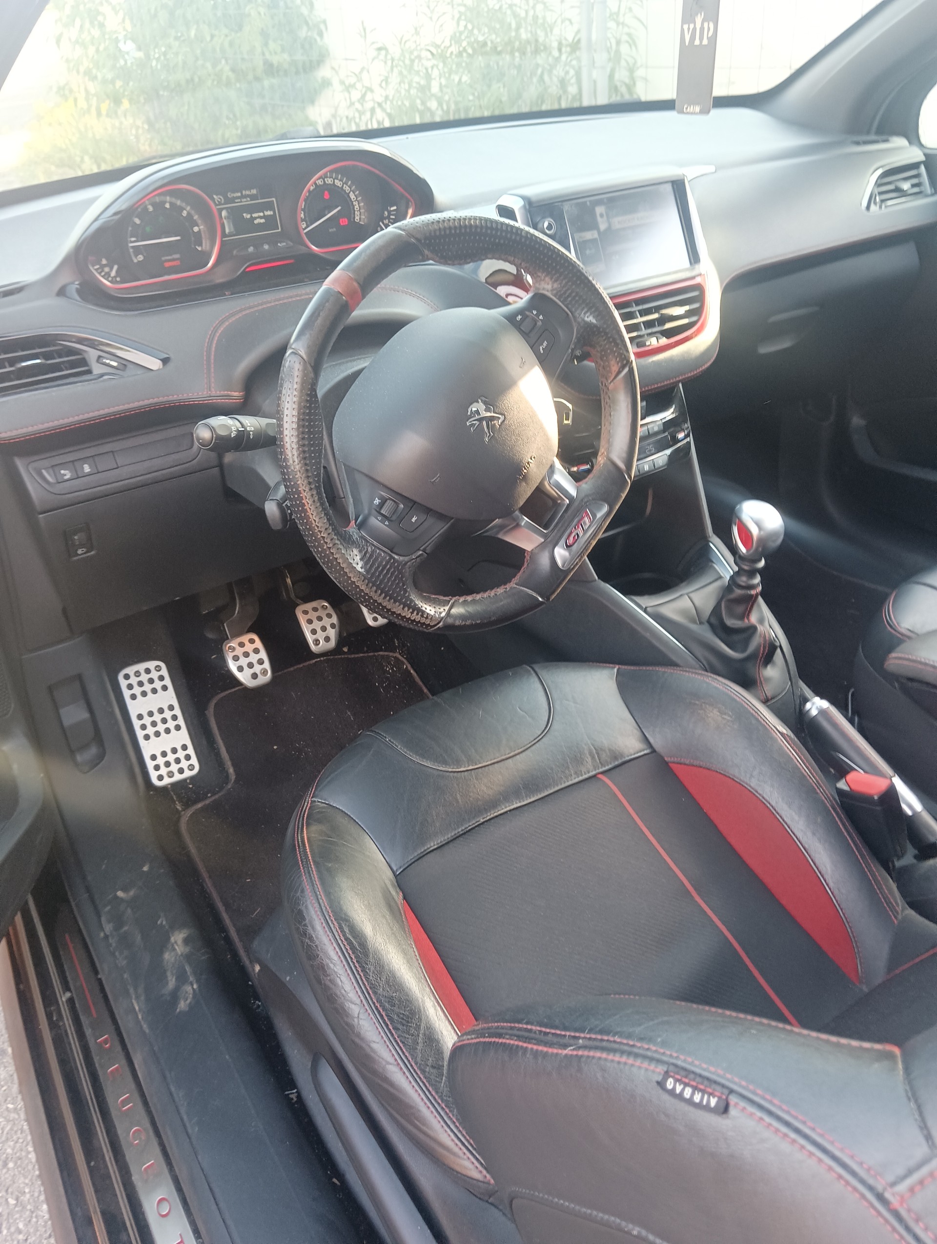 PEUGEOT 208 1.6 Turbo GTi-image-5