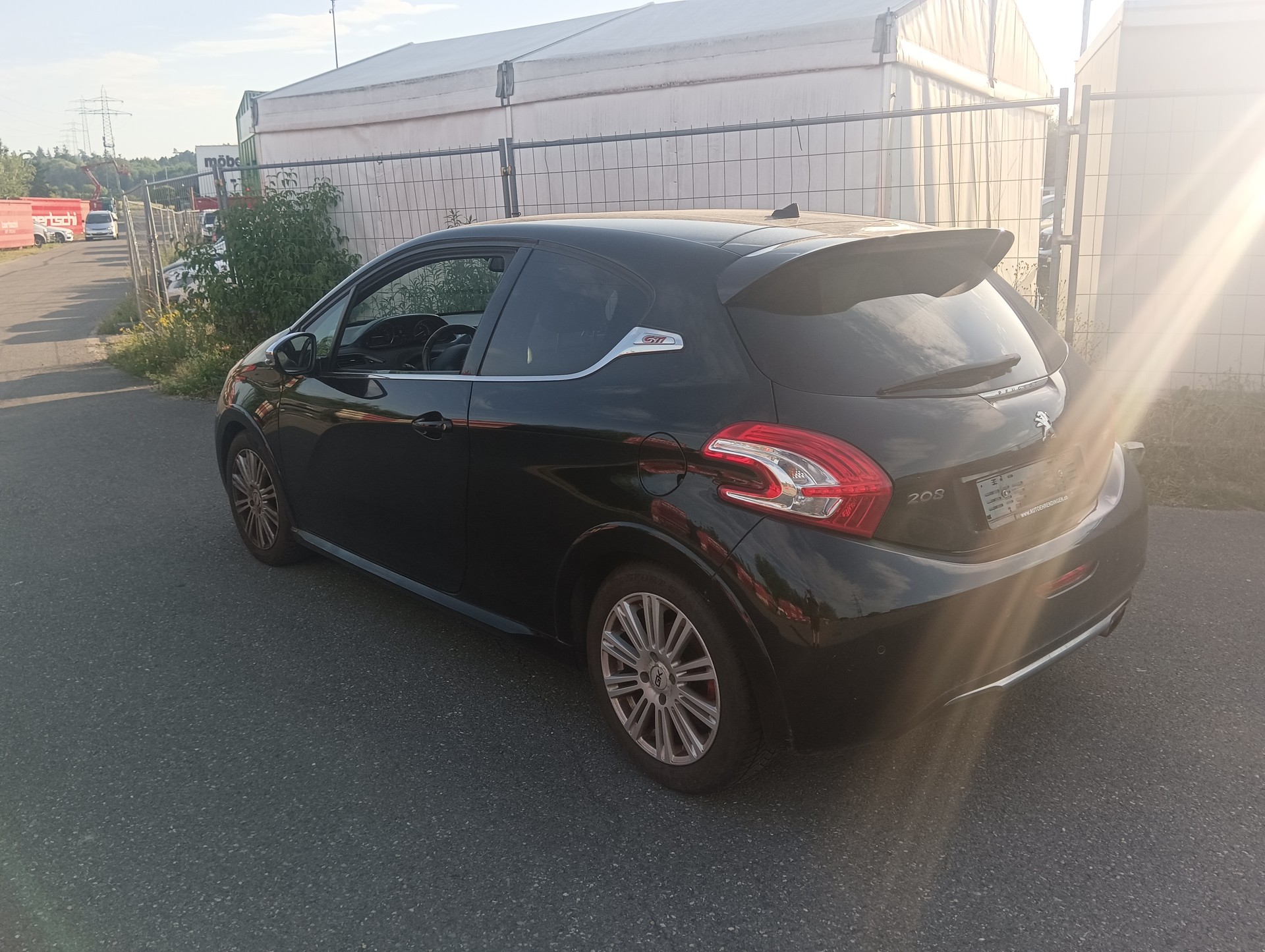 PEUGEOT 208 1.6 Turbo GTi-image-2