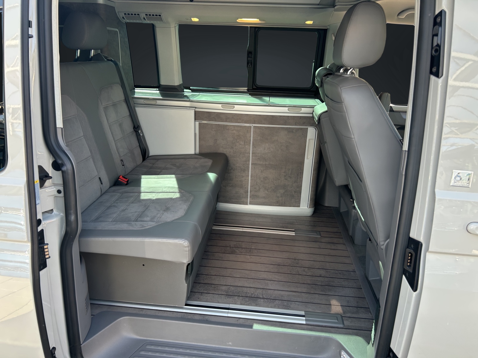 VW T6.1 California 2.0 Bi-TDI Ocean Liberty 4Motion DSG-image-9