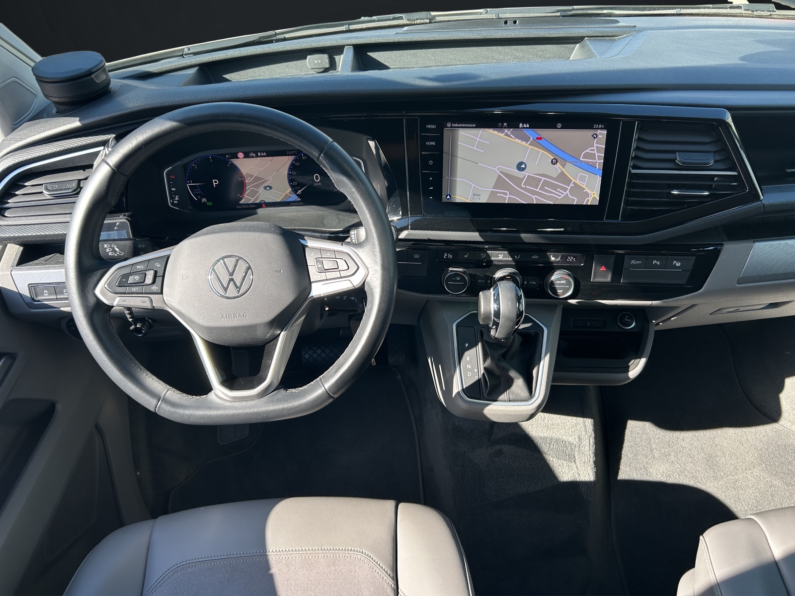 VW T6.1 California 2.0 Bi-TDI Ocean Liberty 4Motion DSG-image-11