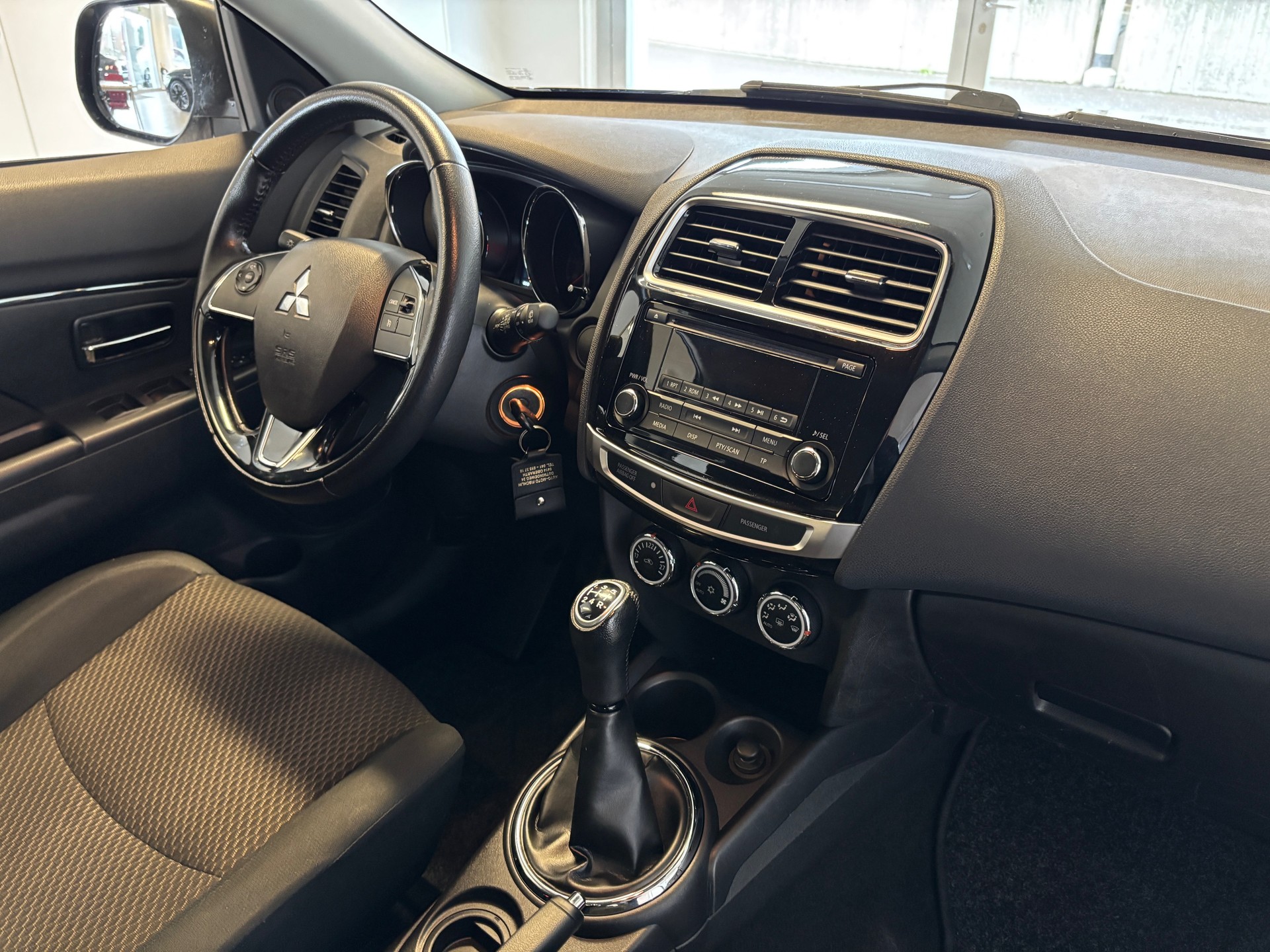 MITSUBISHI ASX 1.6 Value 2WD-image-8