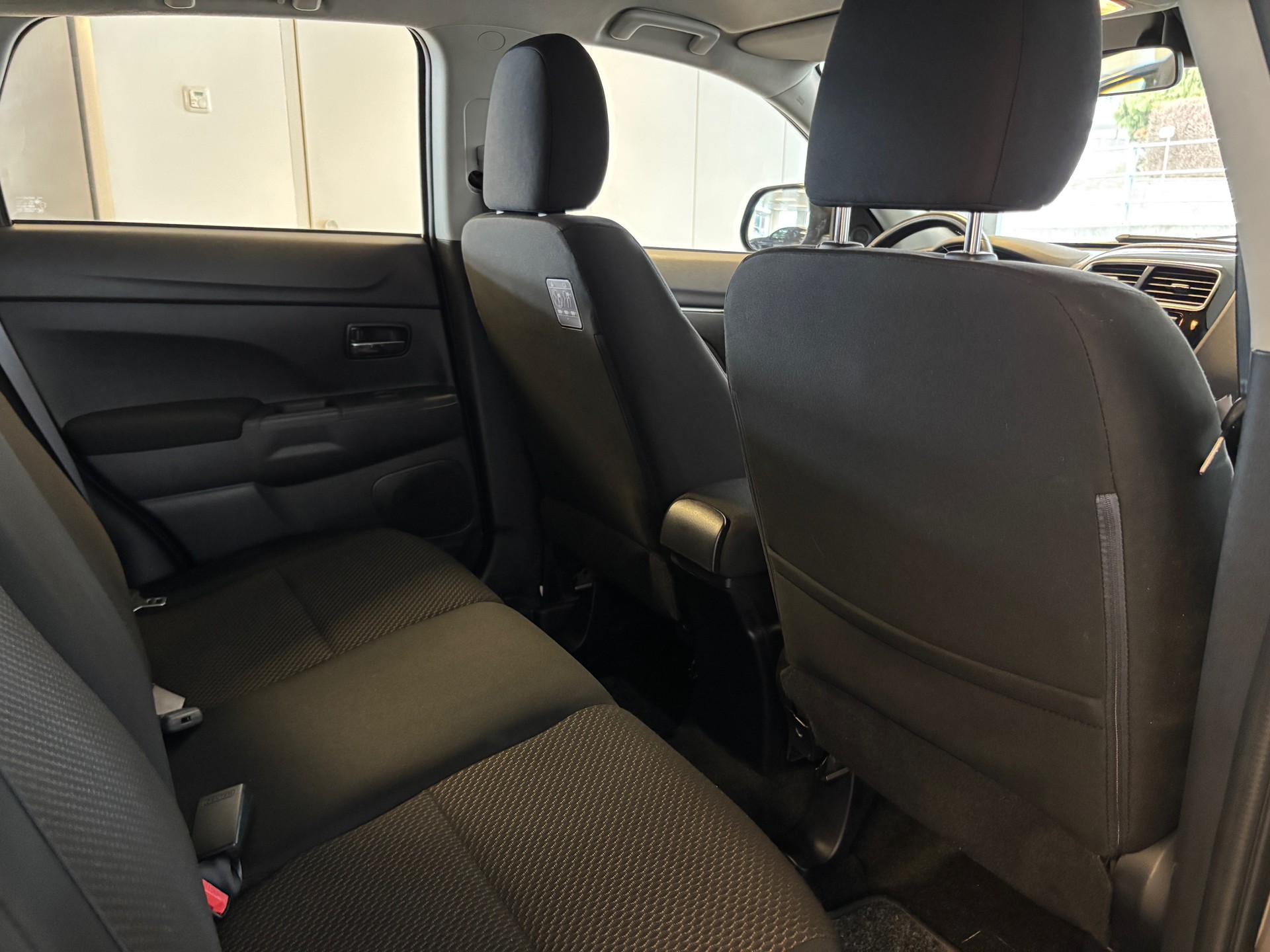 MITSUBISHI ASX 1.6 Value 2WD-image-10