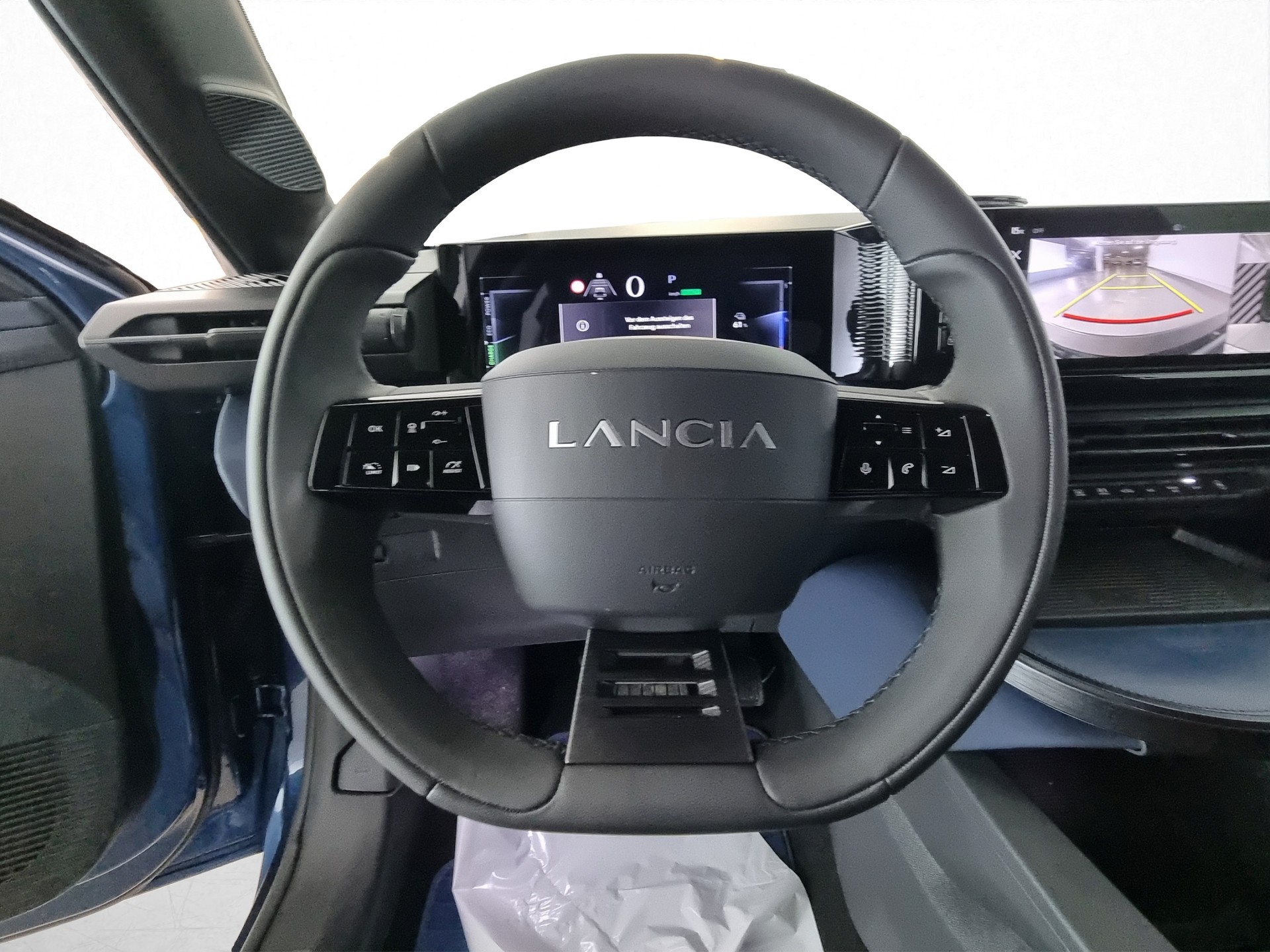 LANCIA Ypsilon Elettrica 156 Edition Limitata Cassina-image-8