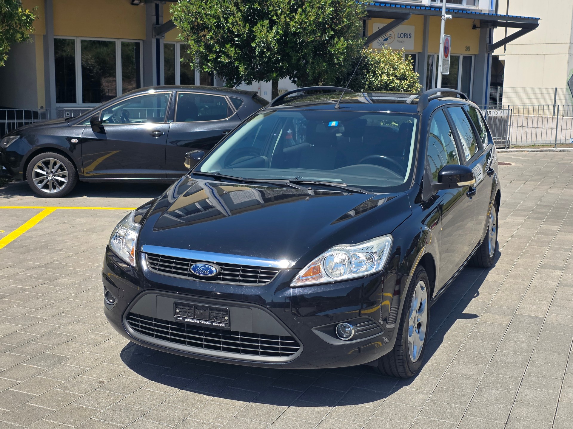 FORD Focus 2.0i Carving*FRISCH MFK UND SERVICE*8 FACH RÄDER*AHK 1400KG*-image-2
