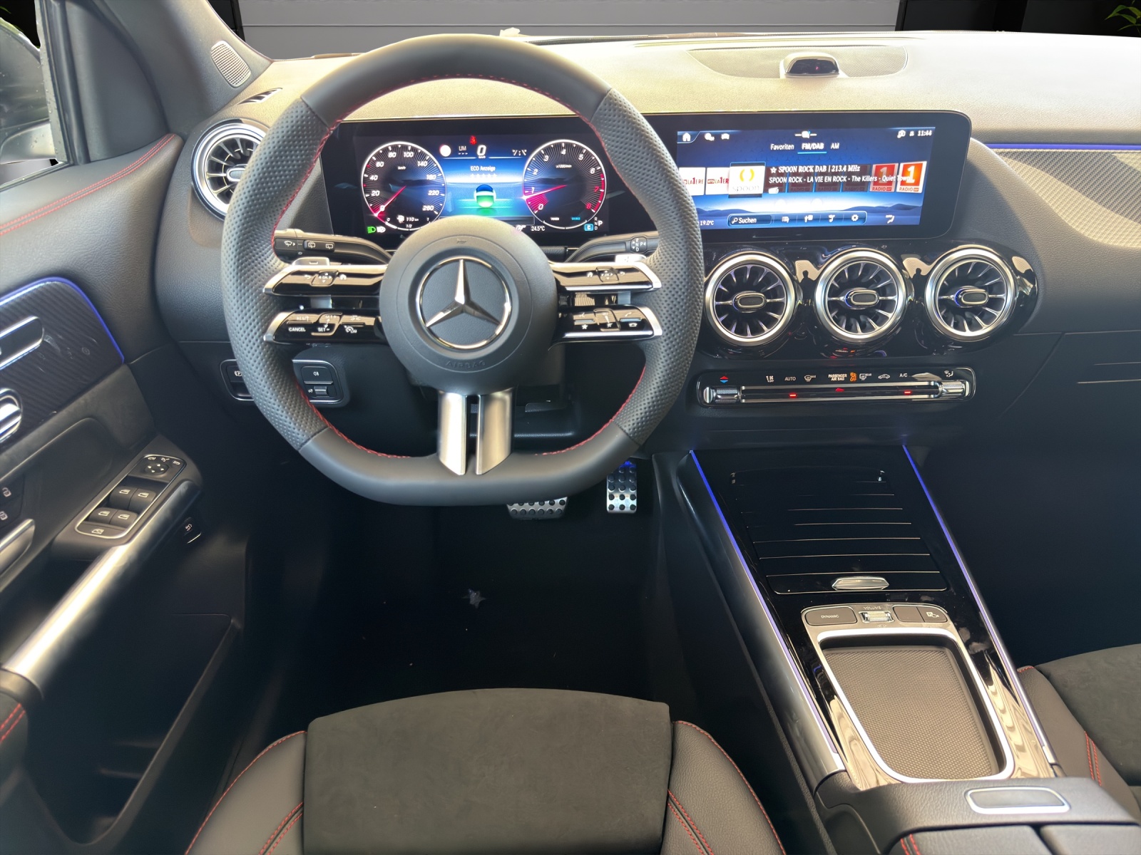 Image MERCEDES-BENZ GLA-200 GLA 200 Night Star 7G-DCT