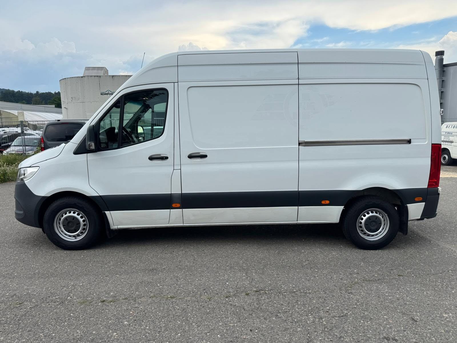 MERCEDES-BENZ Sprinter 314 CDI Standard 9G-TRONIC FWD-image-5