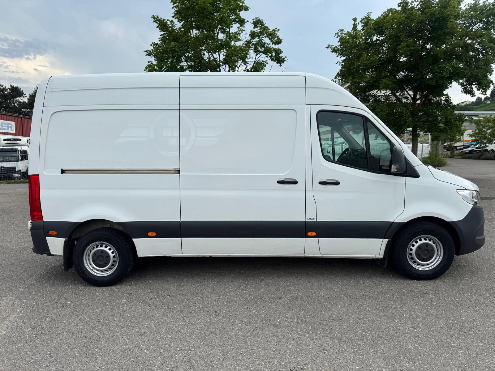 MERCEDES-BENZ Sprinter 314 CDI Standard 9G-TRONIC FWD-image-3