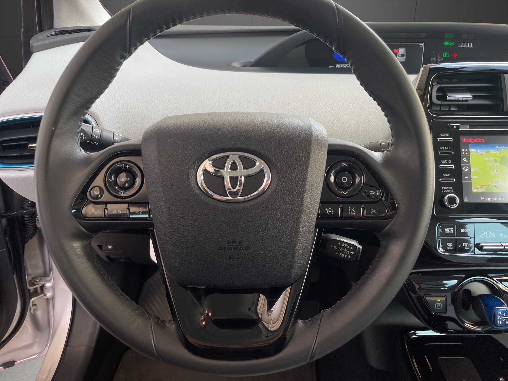 TOYOTA Prius 1.8 VVT-i HSD AWD-i Premium-image-13
