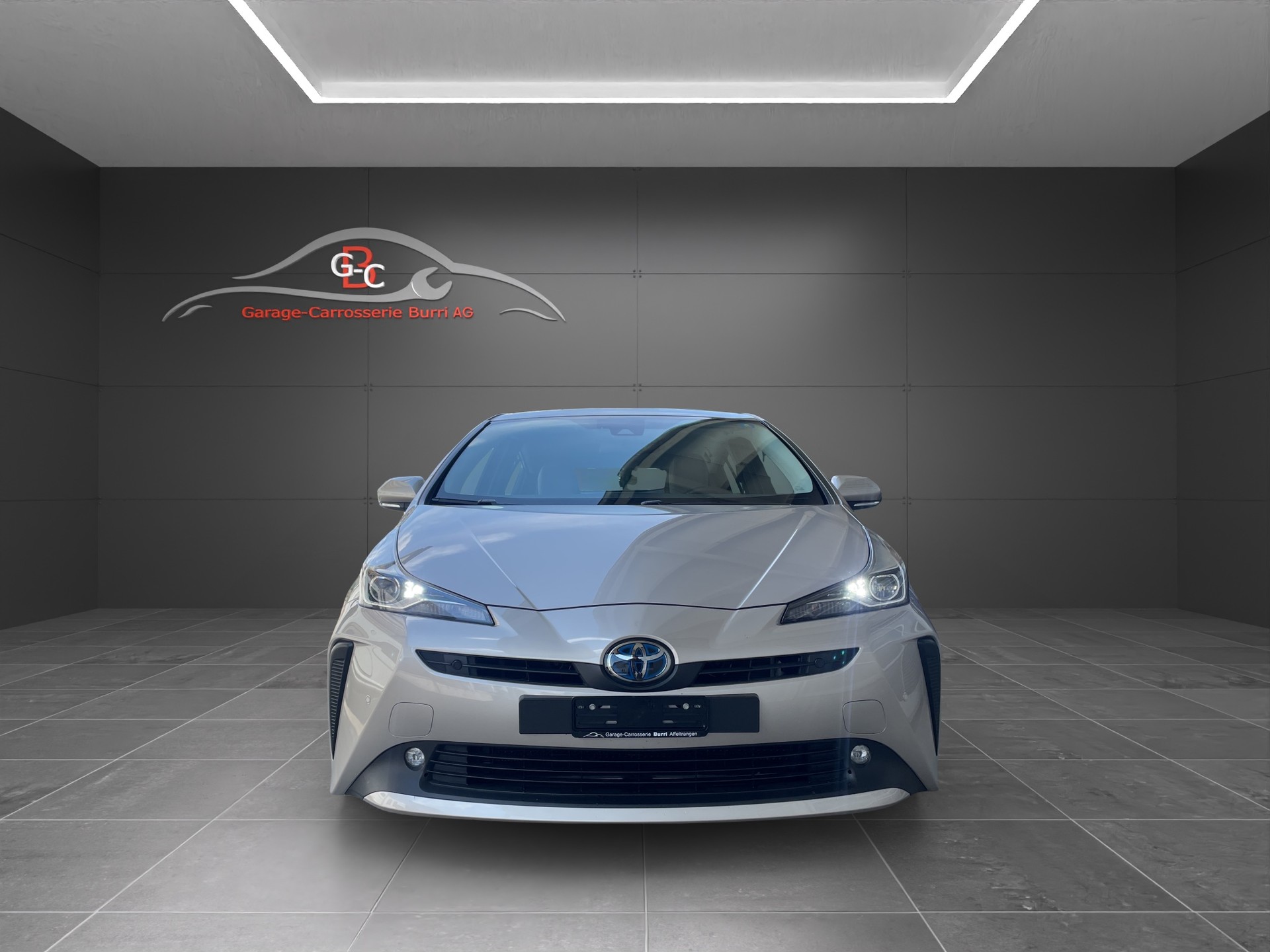 TOYOTA Prius 1.8 VVT-i HSD AWD-i Premium-image-1