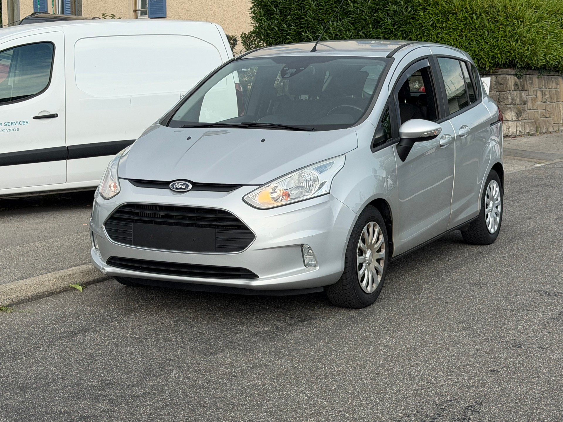 FORD B-Max 1.0 SCTi Trend-image-1