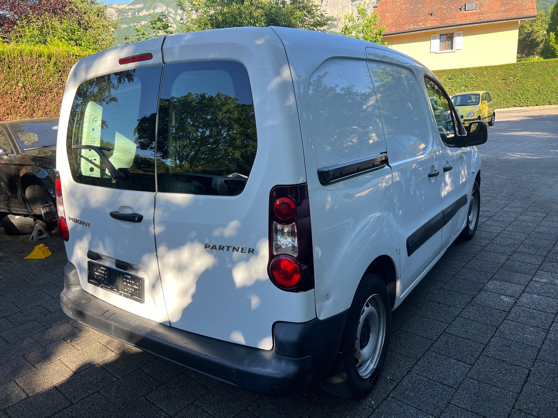 PEUGEOT Partner 1.6 VTi Allure-image-2