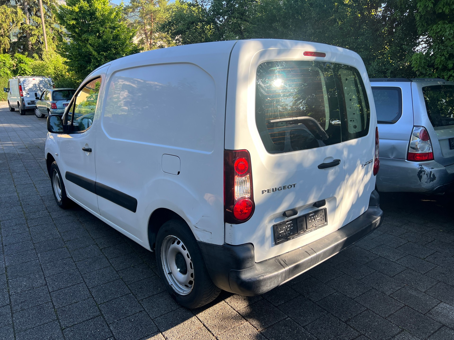 PEUGEOT Partner 1.6 VTi Allure-image-3