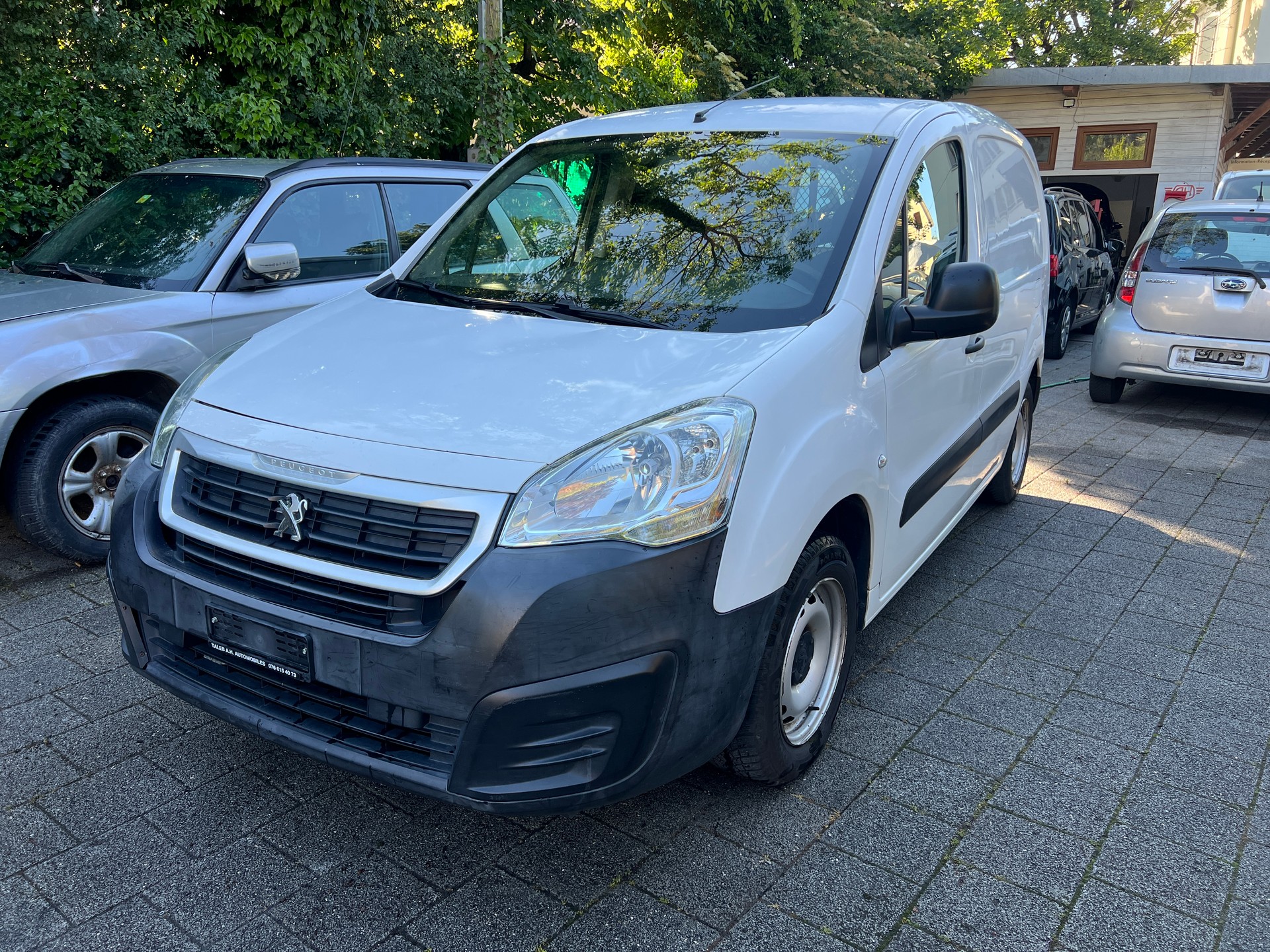 PEUGEOT Partner 1.6 VTi Allure-image-1