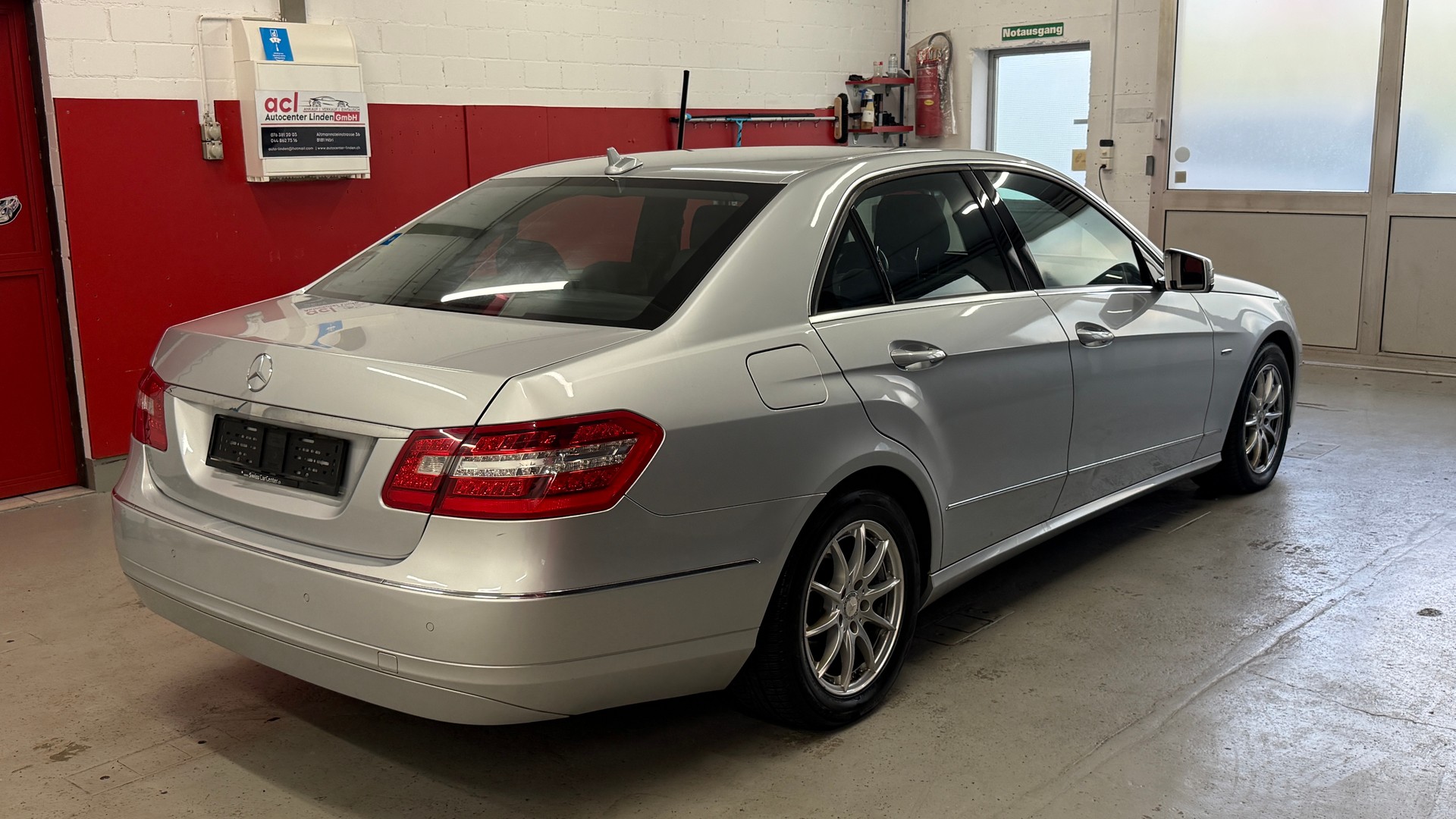 MERCEDES-BENZ E220 CDI kühlerventilator ist lose, ein Injektor ist undicht, Export, Händler oder zum aufbereiten-image-3