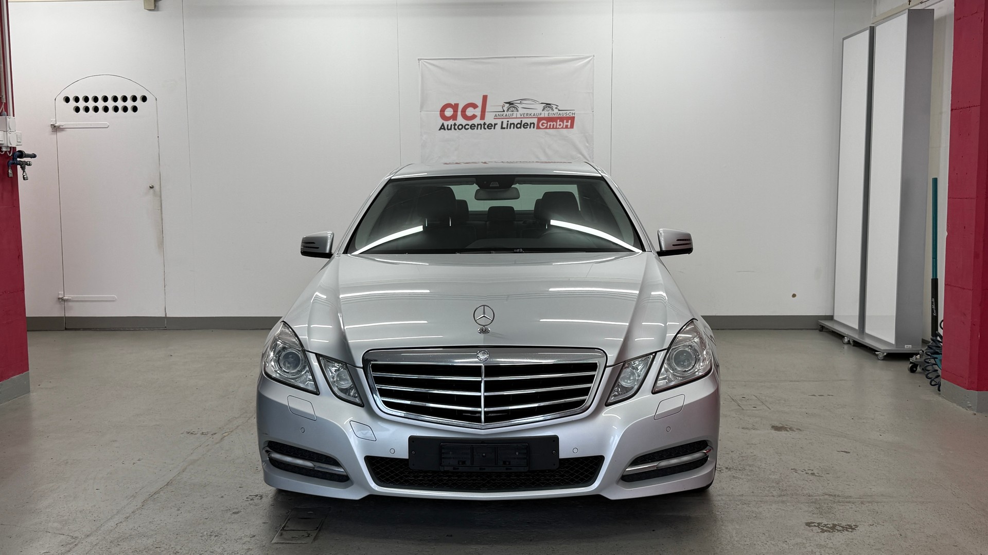 MERCEDES-BENZ E220 CDI kühlerventilator ist lose, ein Injektor ist undicht, Export, Händler oder zum aufbereiten-image-1