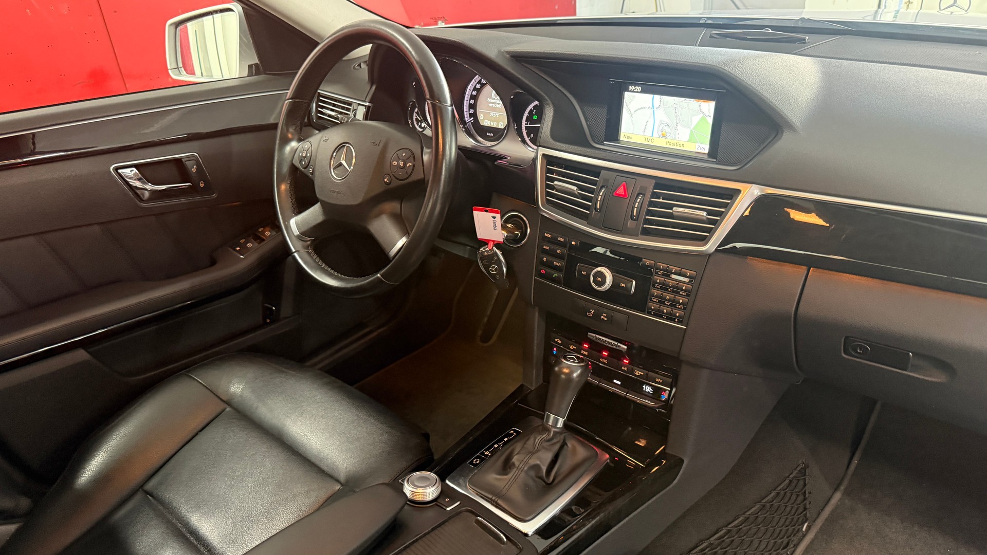 MERCEDES-BENZ E220 CDI kühlerventilator ist lose, ein Injektor ist undicht, Export, Händler oder zum aufbereiten-image-19