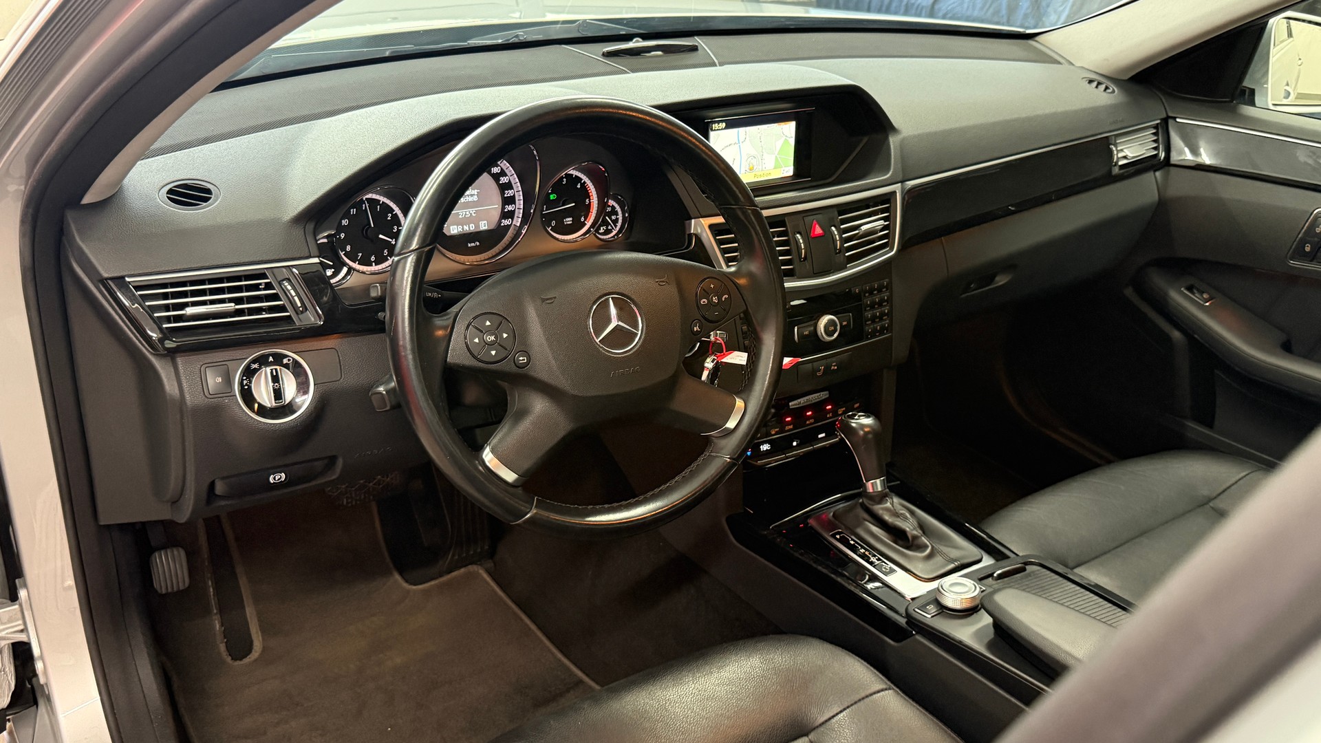 MERCEDES-BENZ E220 CDI kühlerventilator ist lose, ein Injektor ist undicht, Export, Händler oder zum aufbereiten-image-7