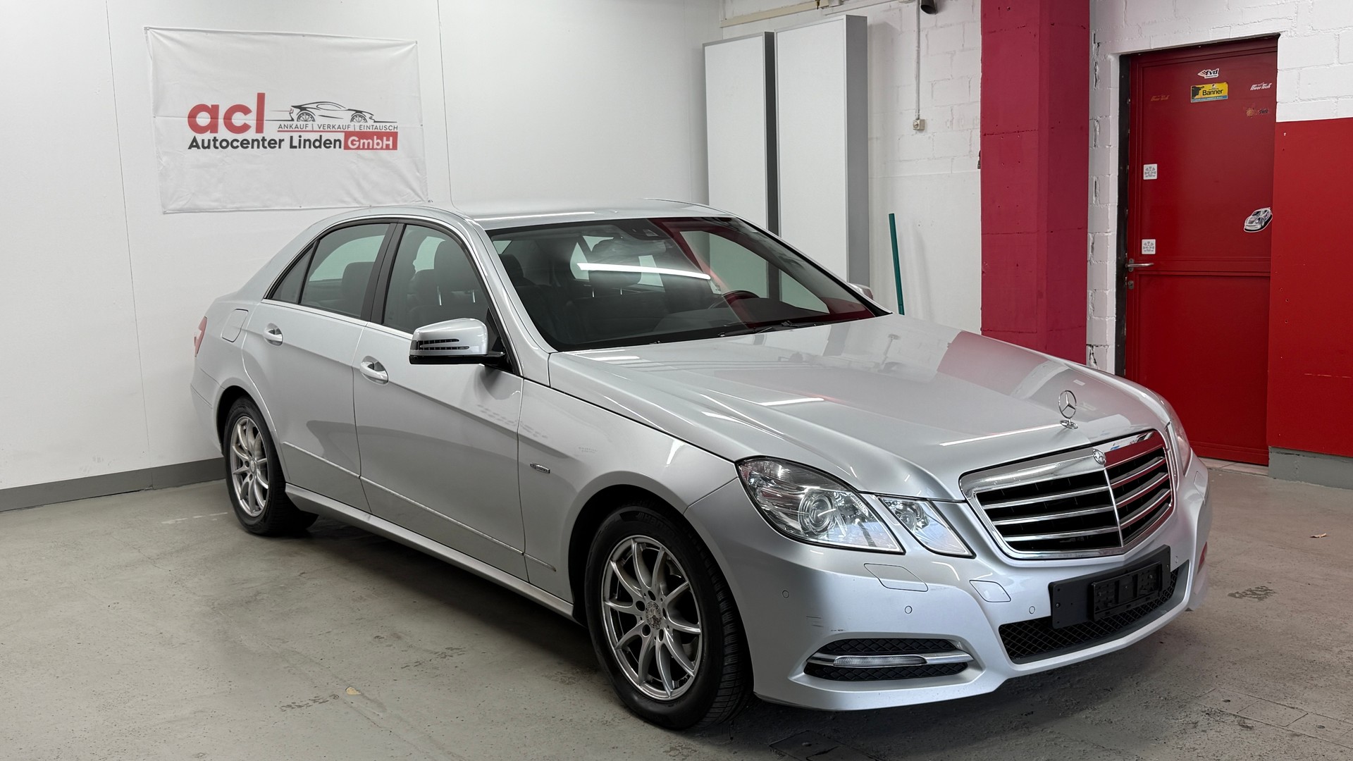 MERCEDES-BENZ E220 CDI kühlerventilator ist lose, ein Injektor ist undicht, Export, Händler oder zum aufbereiten-image-0