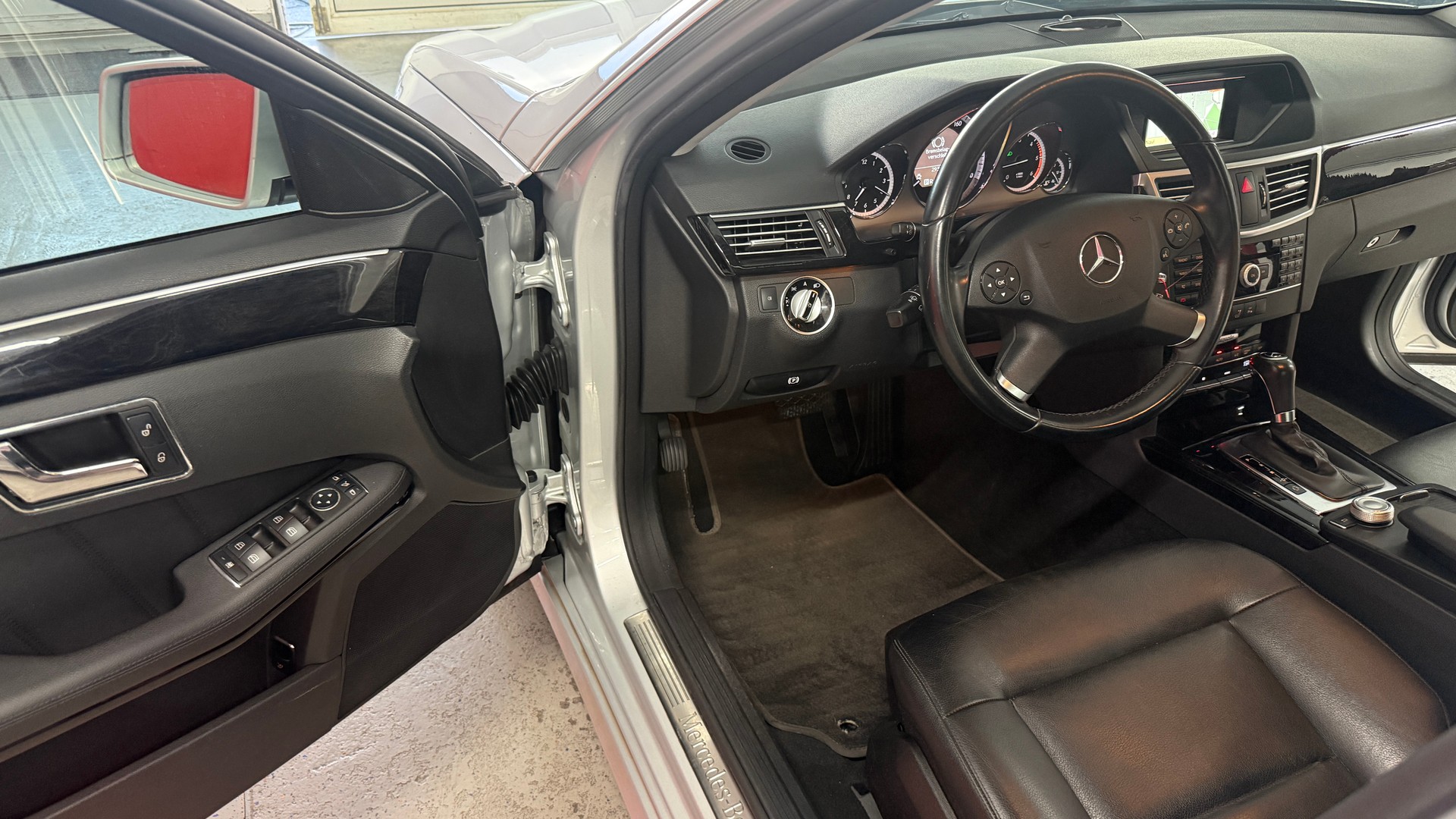 MERCEDES-BENZ E220 CDI kühlerventilator ist lose, ein Injektor ist undicht, Export, Händler oder zum aufbereiten-image-17